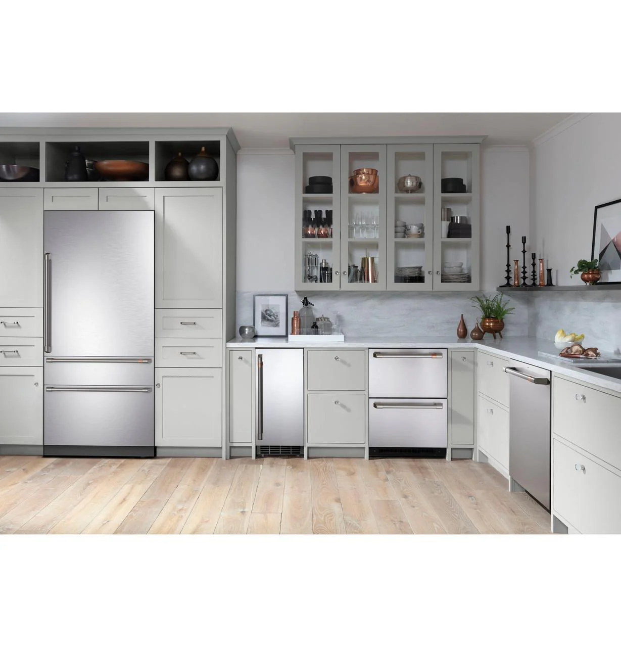 Cafe CIC36RP2VS1 CAF(EBACK)™ 36" Integrated Bottom-Freezer Refrigerator - Image 5