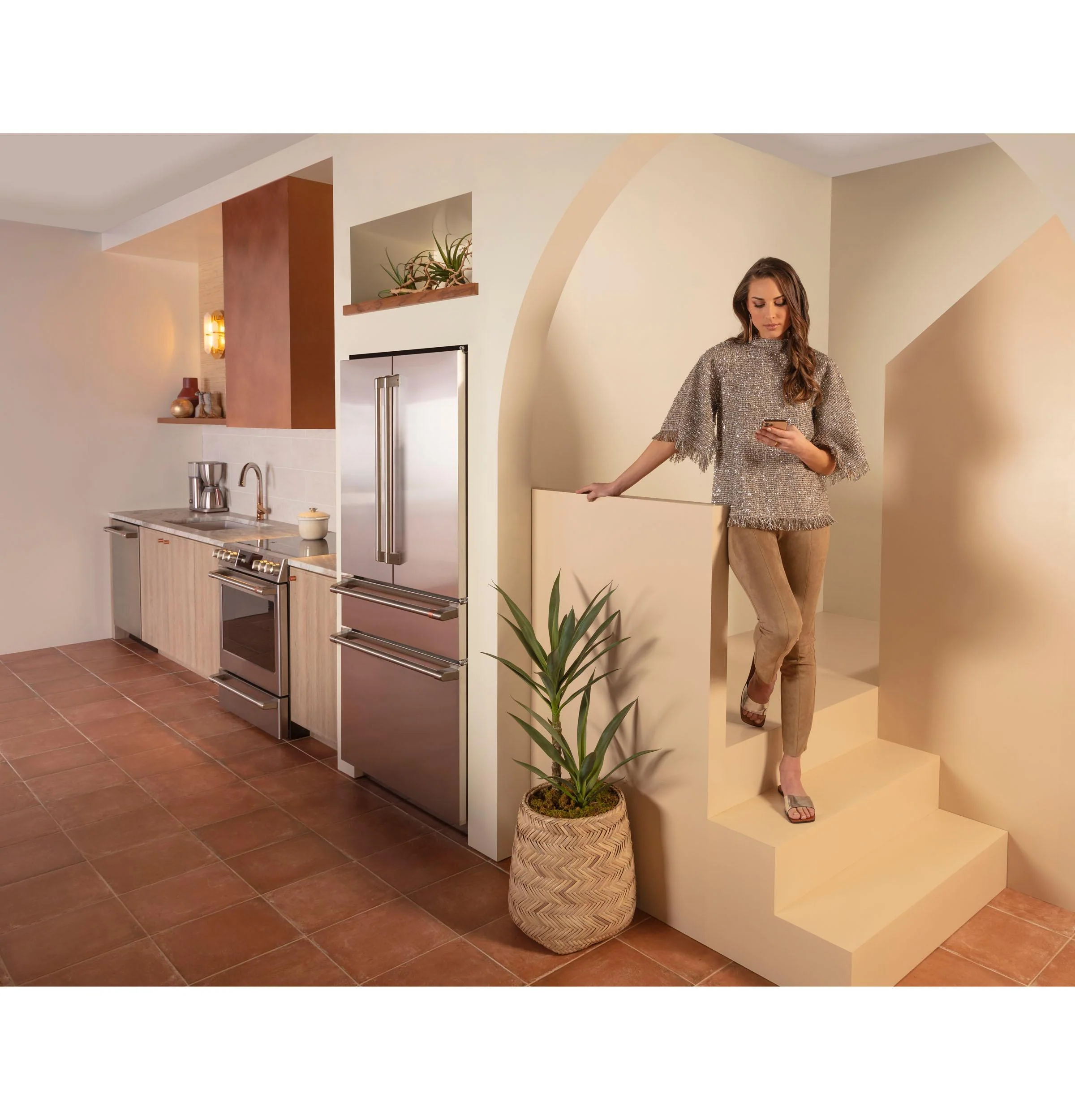 Cafe CJE23DP4WW2 CAF(EBACK)™ ENERGY STAR® 23.2 Cu. Ft. Smart Counter-Depth 4-Door French-Door Refrigerator With Dual-Dispense AutoFill Pitcher - Image 25