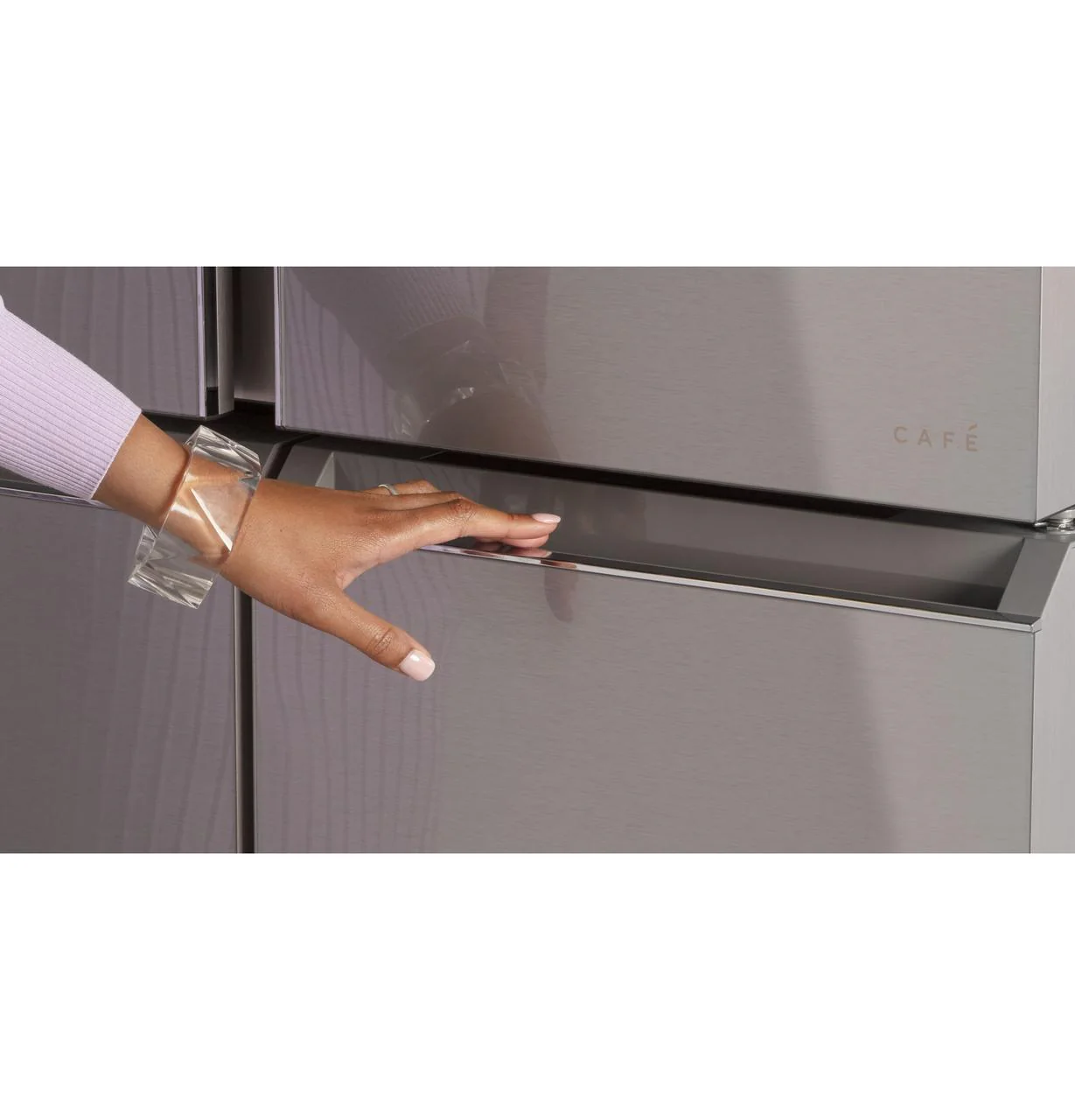 Caf(eback)™ ENERGY STAR® 27.4 Cu. Ft. Smart Quad-Door Refrigerator in Platinum Glass - Image 25