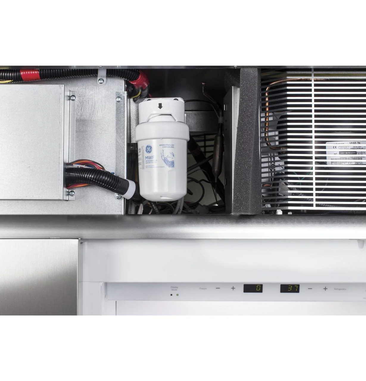 Caf(eback)™ 42" Smart Built-In Side-by-Side Refrigerator - Image 14