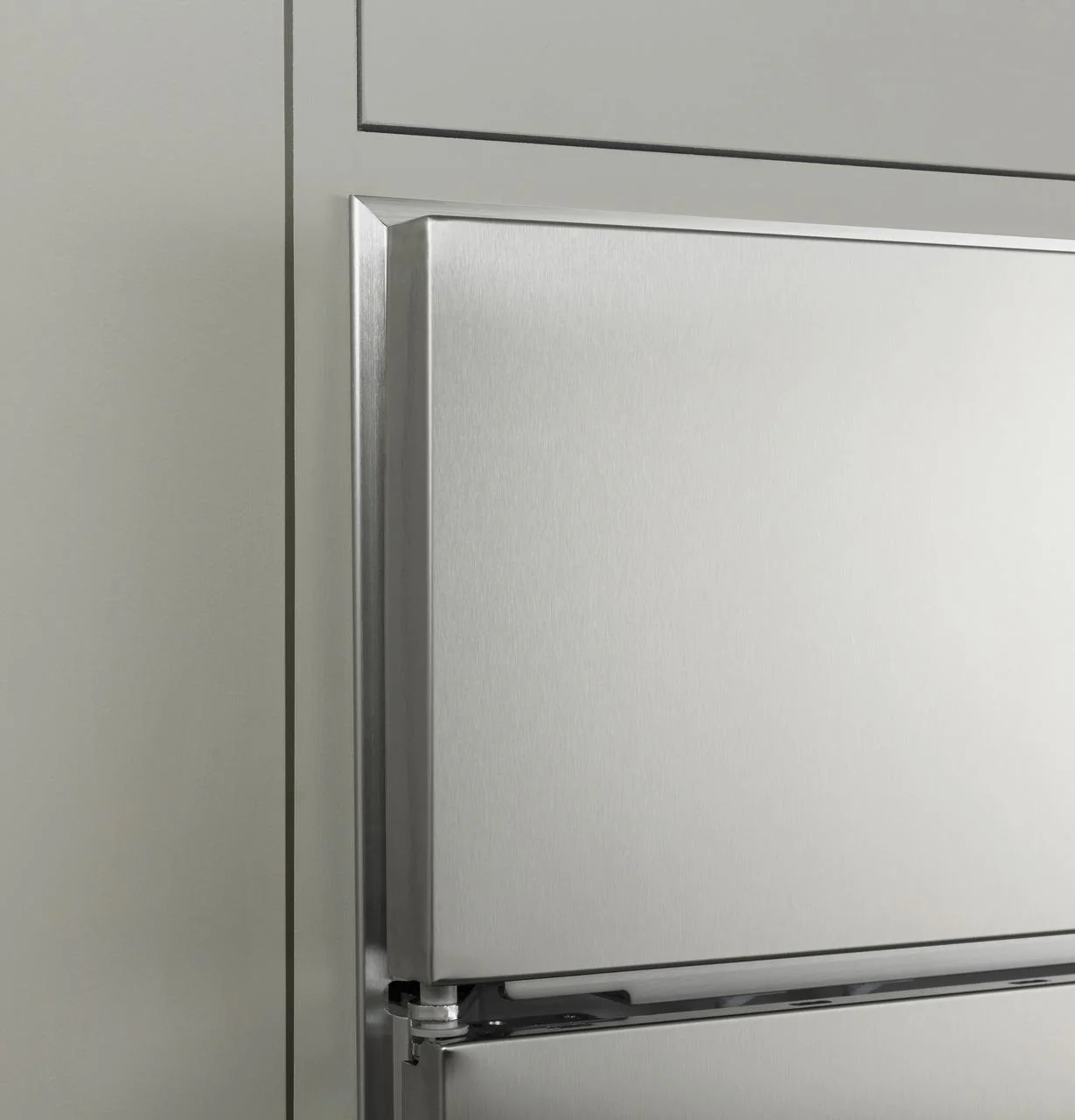 Cafe CSB42YP2RS1 CAF(EBACK)™ 42" Smart Built-In Side-by-Side Refrigerator with Dispenser - Image 6