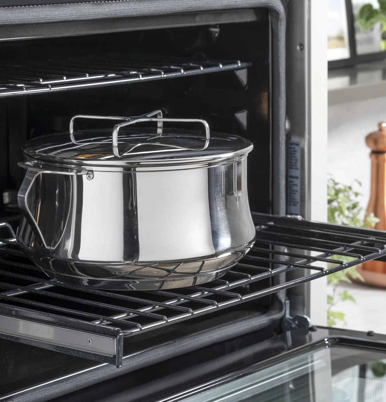 Cafe CTD90FP4NW2 CAF(EBACK)™ Professional Series 30" Smart Built-In Convection French-Door Double Wall Oven - Image 13