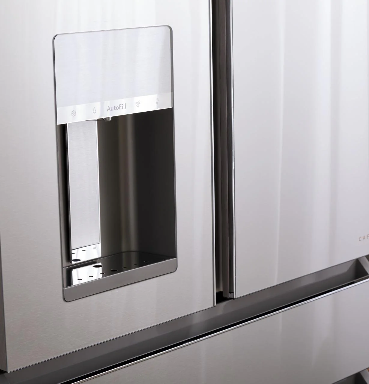 Cafe CVE28DM5NS5 CAF(EBACK)™ ENERGY STAR® 27.8 Cu. Ft. Smart 4-Door French-Door Refrigerator in Platinum Glass - Image 27