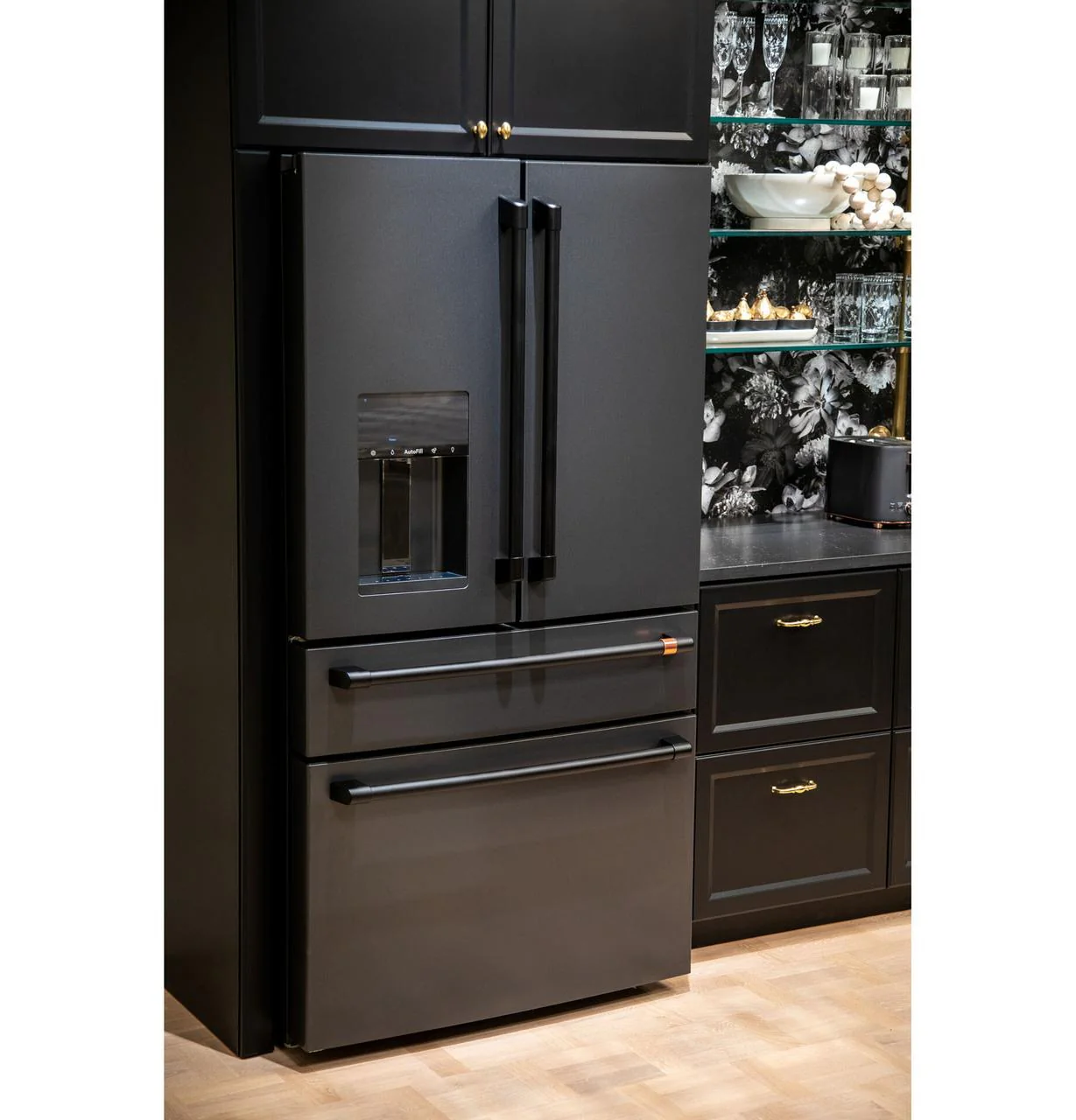 Cafe CVE28DP3ND1 CAF(EBACK)™ ENERGY STAR® 27.8 Cu. Ft. Smart 4-Door French-Door Refrigerator - Image 21