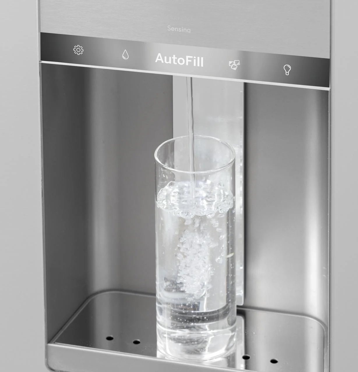 Cafe CVE28DP4NW2 CAF(EBACK)™ ENERGY STAR® 27.8 Cu. Ft. Smart 4-Door French-Door Refrigerator - Image 15