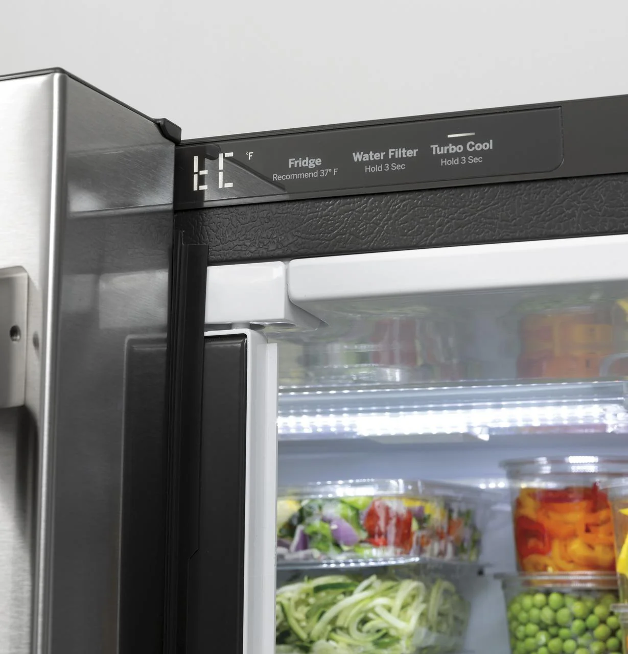 Cafe CWE19SP2NS1 CAF(EBACK)™ ENERGY STAR® 18.6 Cu. Ft. Counter-Depth French-Door Refrigerator - Image 14