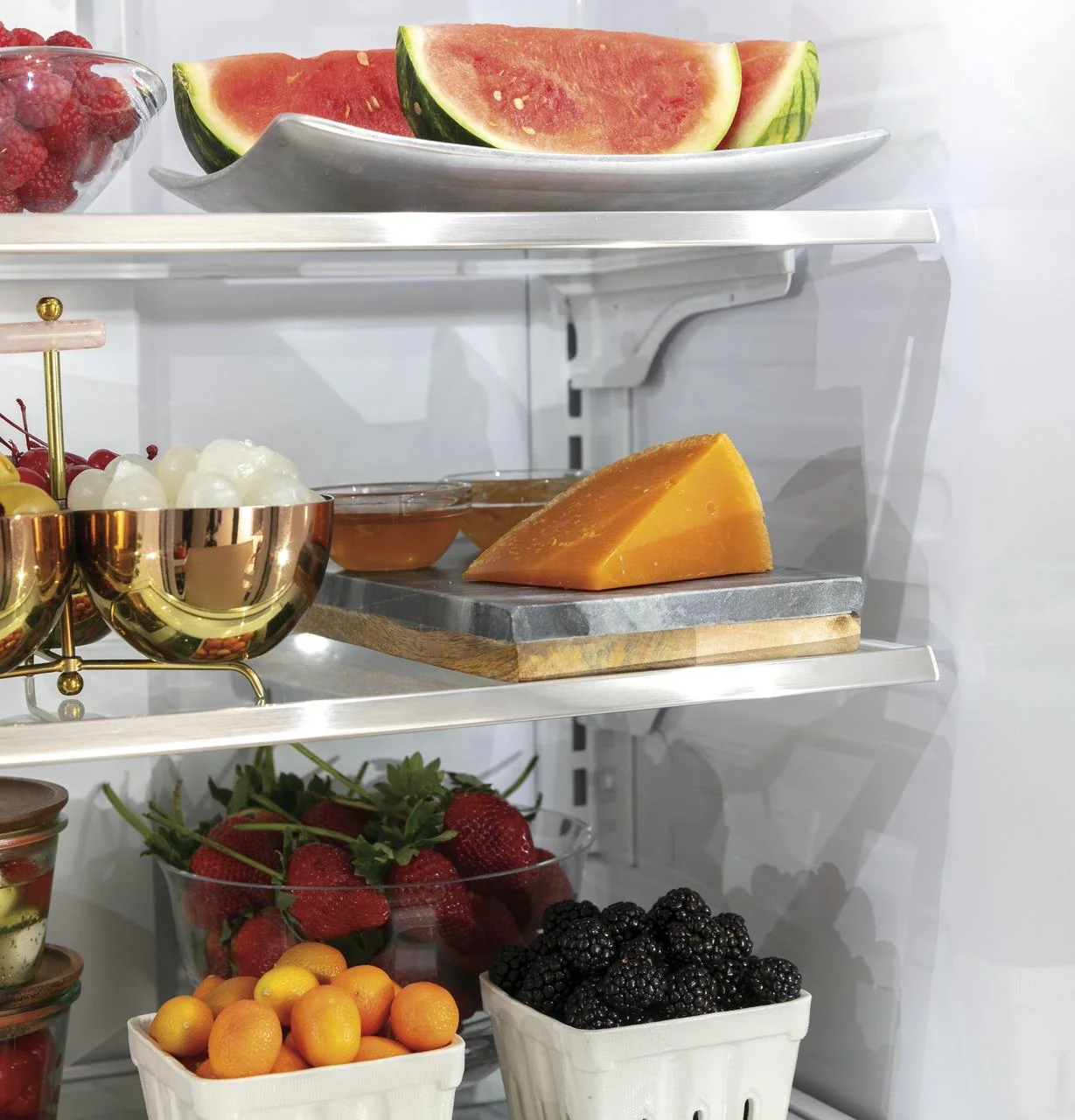 Cafe CWE19SP4NW2 CAF(EBACK)™ ENERGY STAR 18.6 Cu. Ft. Counter-Depth French-Door Refrigerator - Image 12