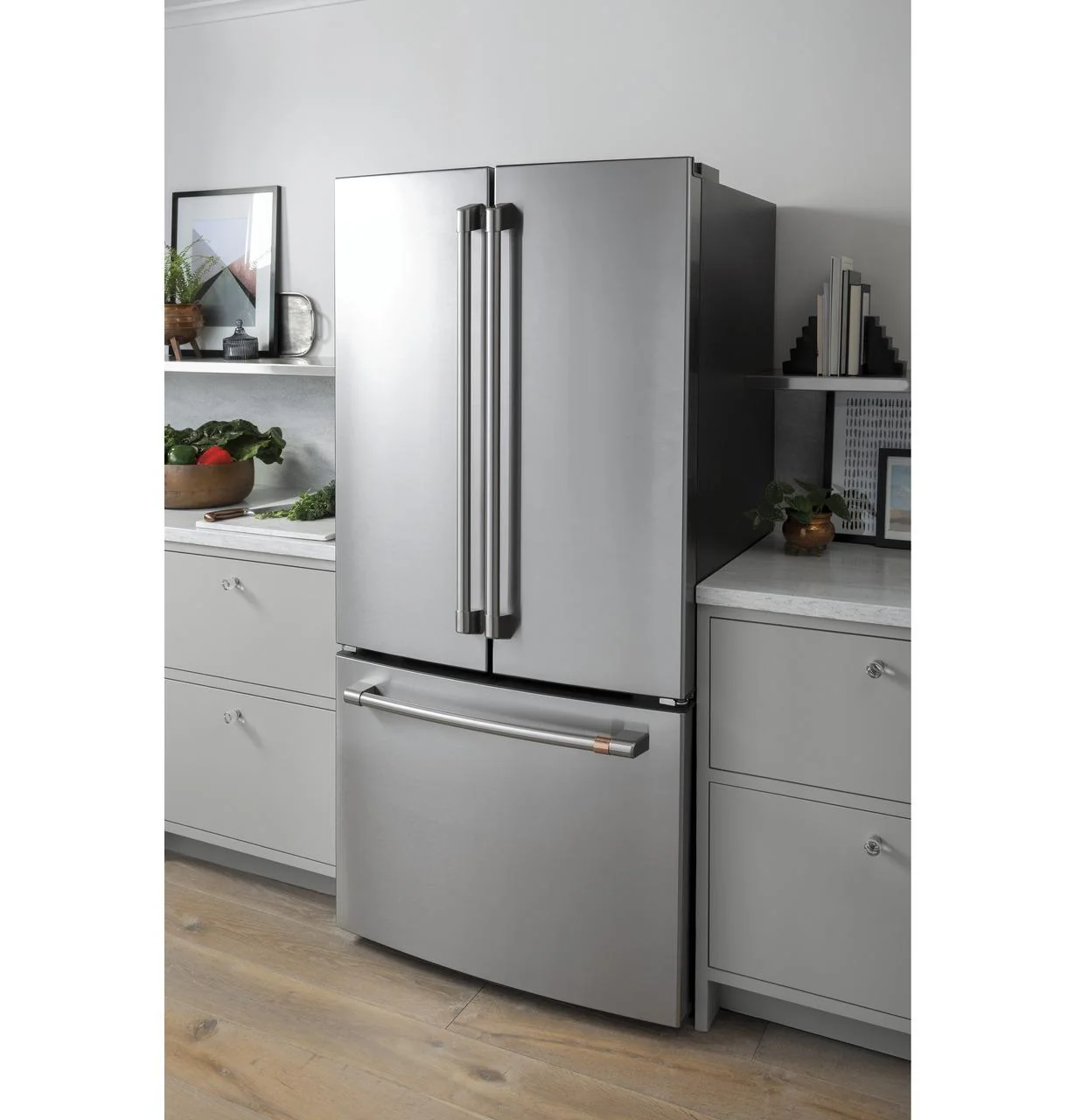 Cafe CWE19SP4NW2 CAF(EBACK)™ ENERGY STAR 18.6 Cu. Ft. Counter-Depth French-Door Refrigerator - Image 13
