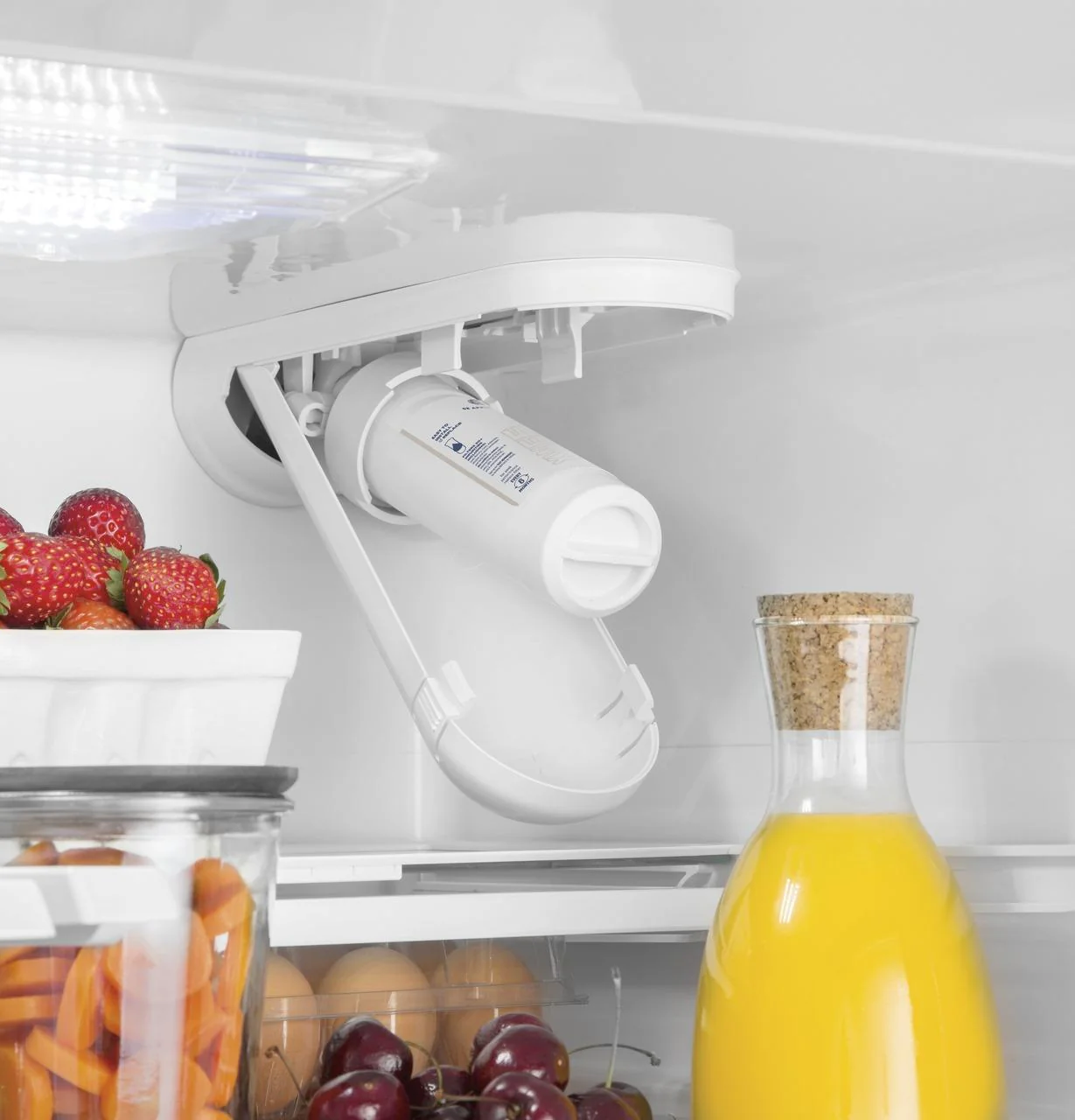 Cafe CWE19SP4NW2 CAF(EBACK)™ ENERGY STAR 18.6 Cu. Ft. Counter-Depth French-Door Refrigerator - Image 18