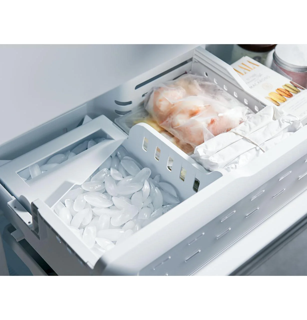 Cafe CWE23SP2MS1 CAF(EBACK)™ ENERGY STAR® 23.1 Cu. Ft. Smart Counter-Depth French-Door Refrigerator - Image 17