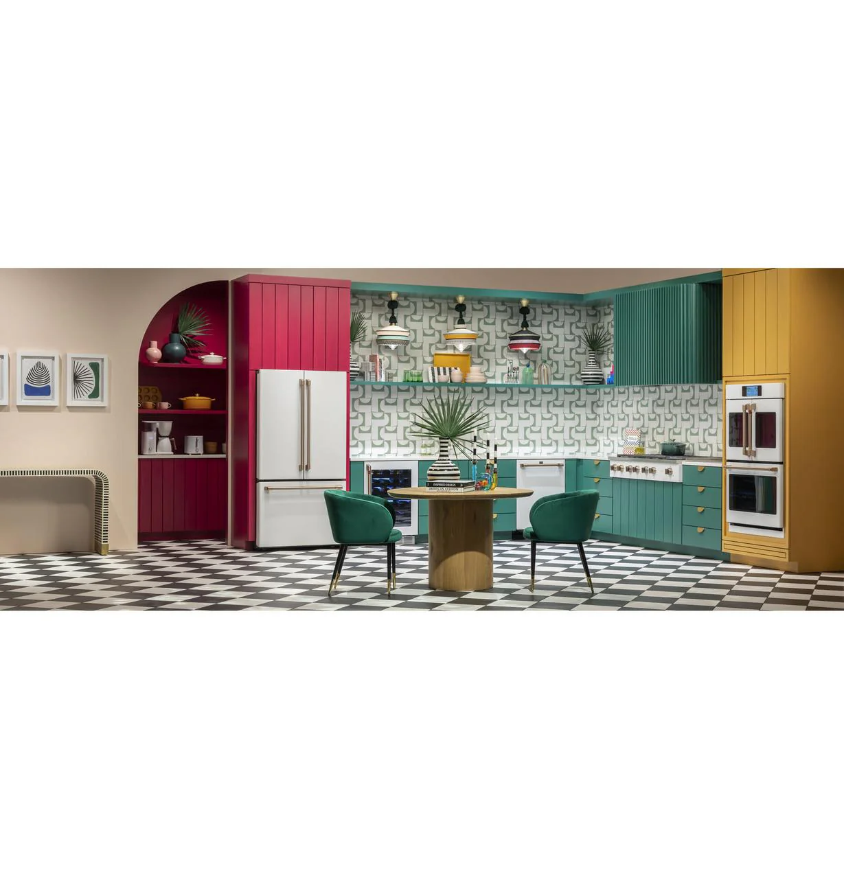 Cafe CWE23SP4MW2 CAF(EBACK)™ ENERGY STAR® 23.1 Cu. Ft. Smart Counter-Depth French-Door Refrigerator - Image 27