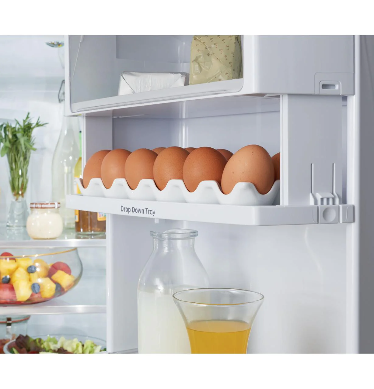 Cafe CYE22TP4MW2 CAF(EBACK)™ ENERGY STAR® 22.1 Cu. Ft. Smart Counter-Depth French-Door Refrigerator with Hot Water Dispenser - Image 41