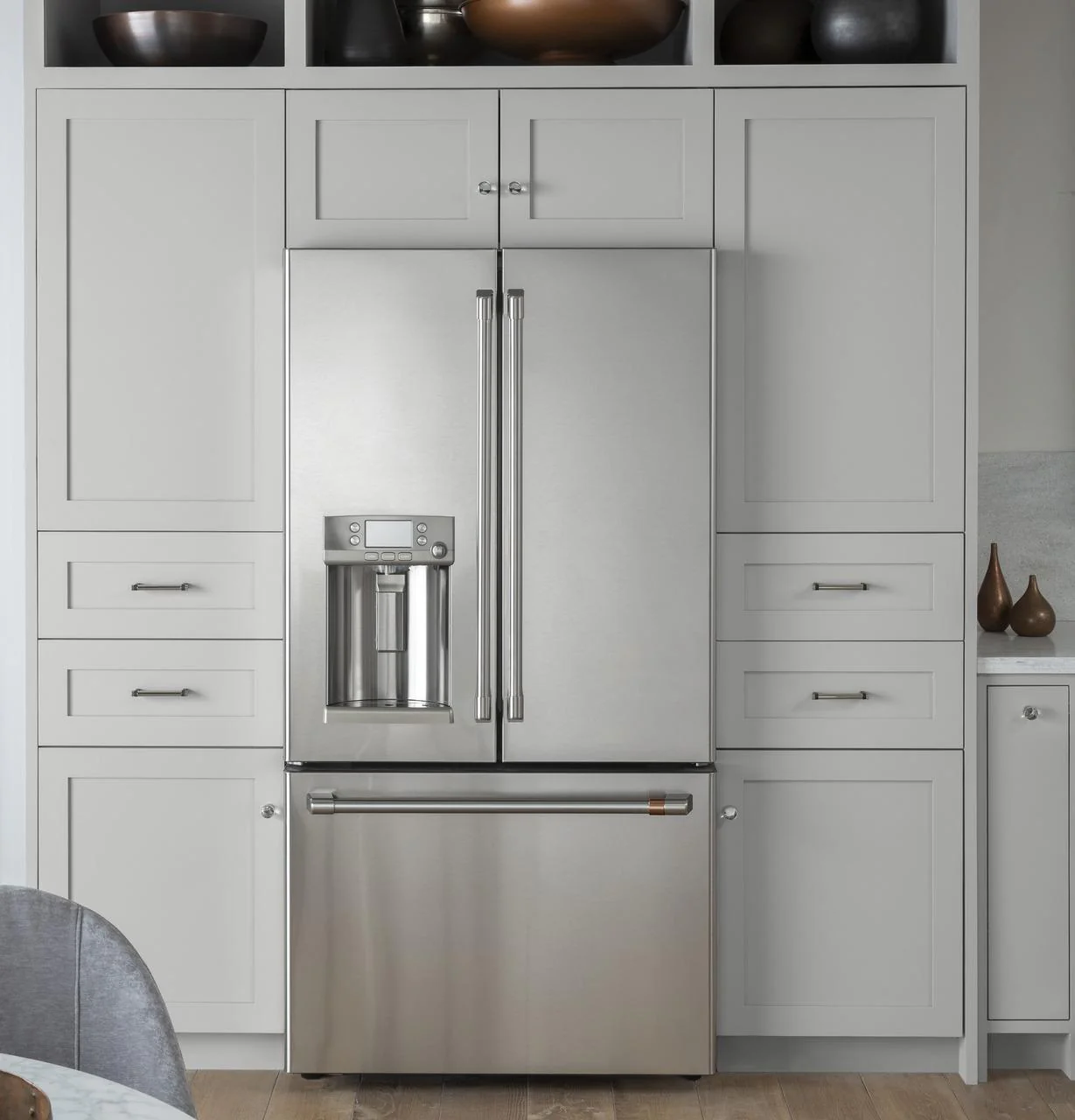 Cafe CYE22UP2MS1 CAF(EBACK)™ ENERGY STAR® 22.1 Cu. Ft. Smart Counter-Depth French-Door Refrigerator with Keurig® K-Cup® Brewing System - Image 16