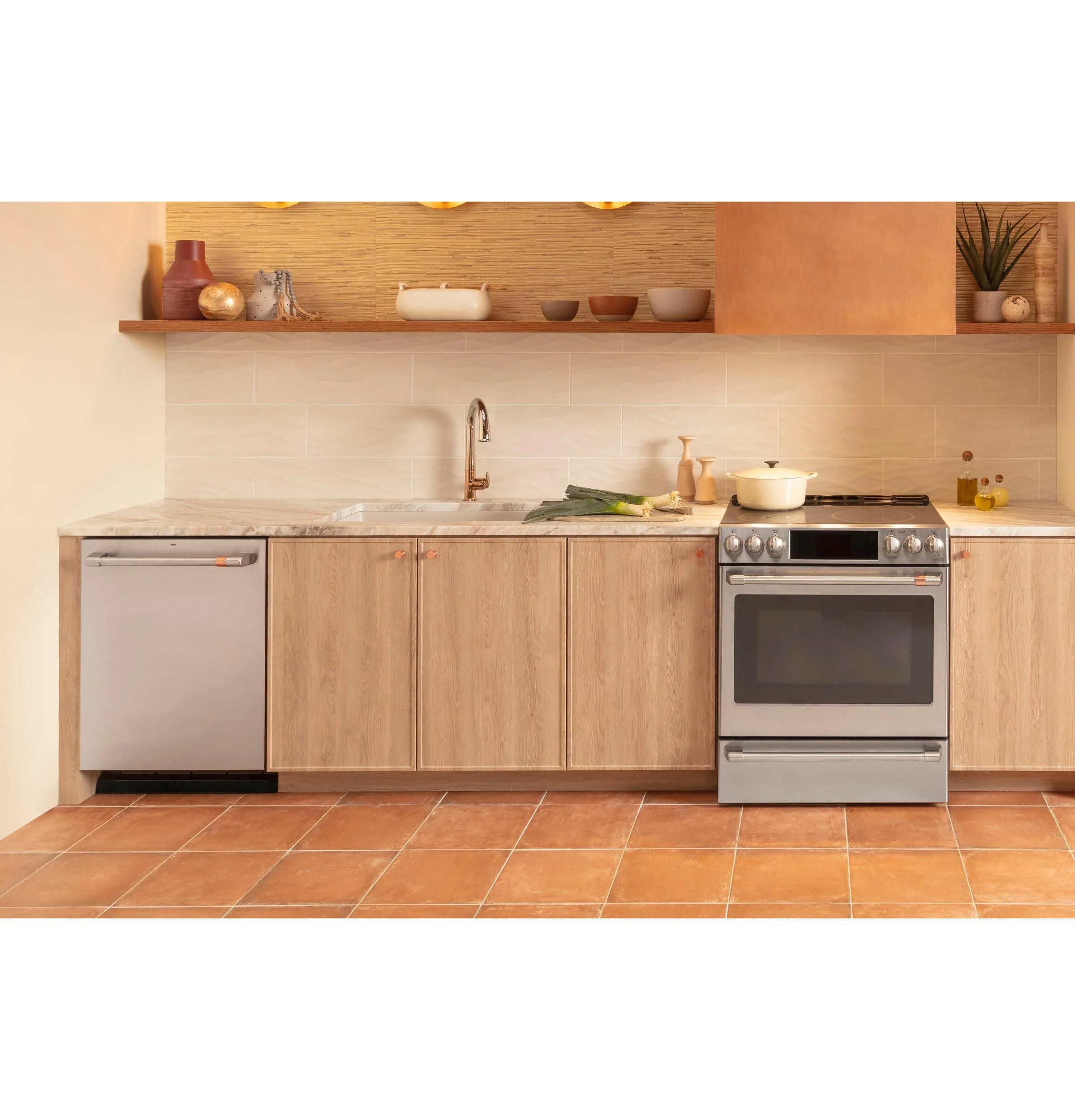 Cafe UVC9300SLSS 30" Smart Designer Custom Insert w/ Dimmable LED Lighting - Image 8