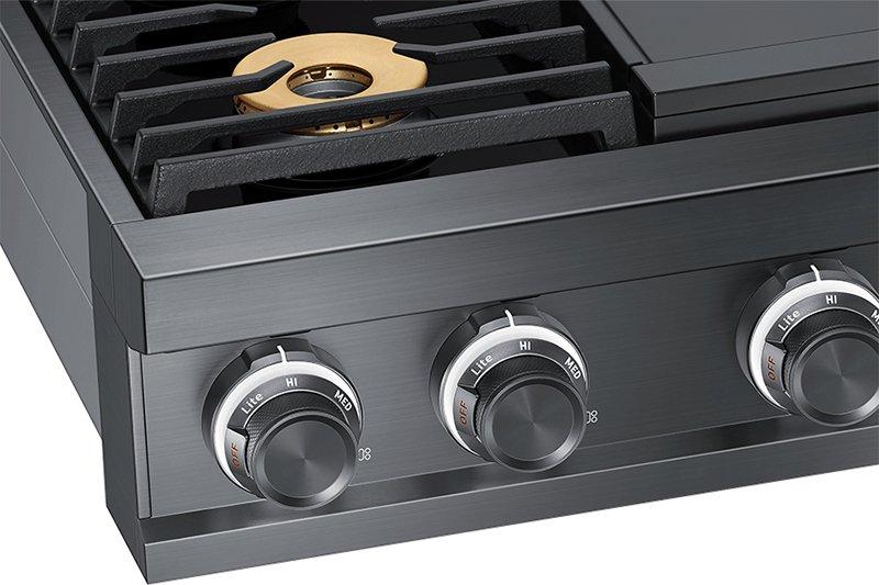 Dacor DTT36M974LS 36" Rangetop, Silver Stainless Steel, Natural Gas - Image 6