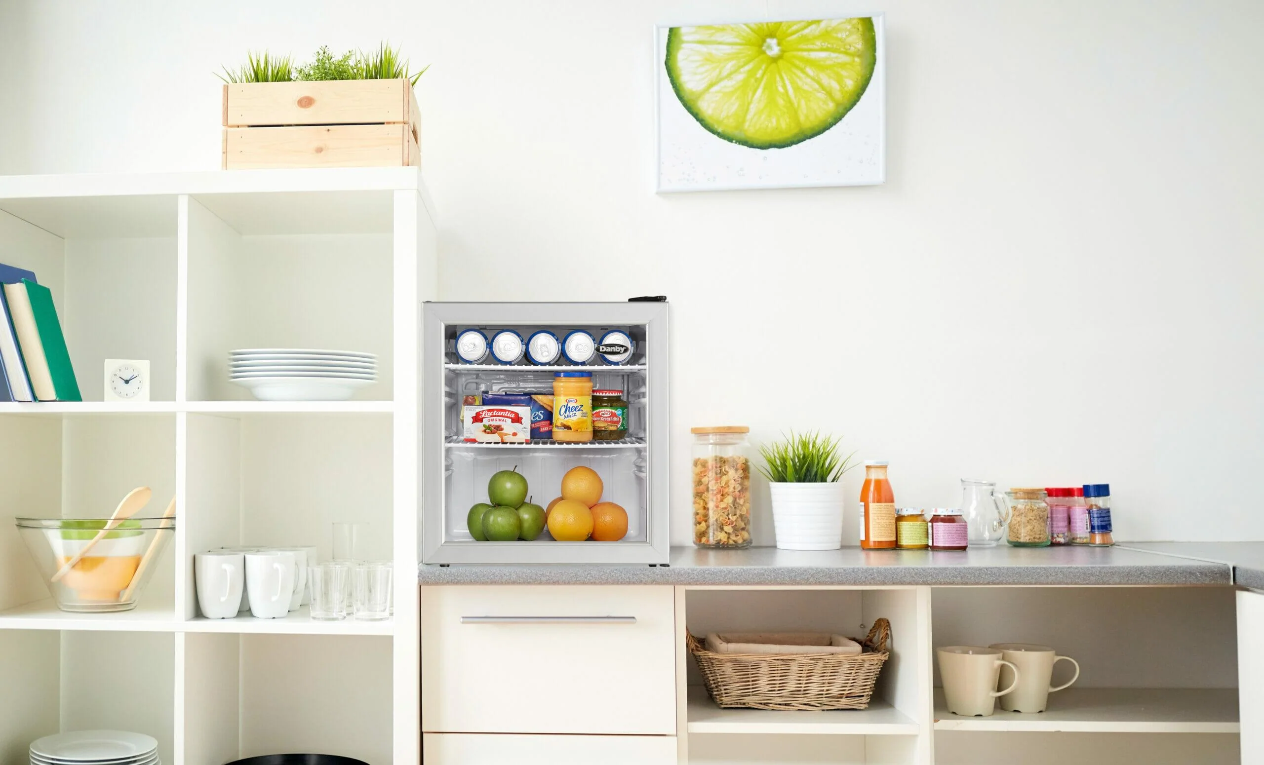 DAG016A1BDB Danby 1.6 cu. ft. Compact Glass Door Fridge in Platinum - Image 5