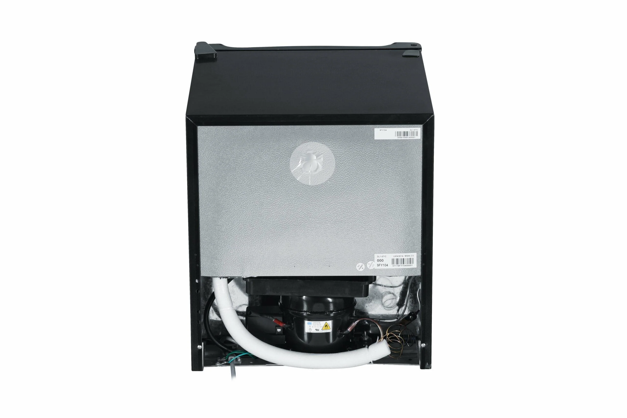 DAR016B1BM Danby 1.6 cu. ft. Compact Fridge in Black - Image 14