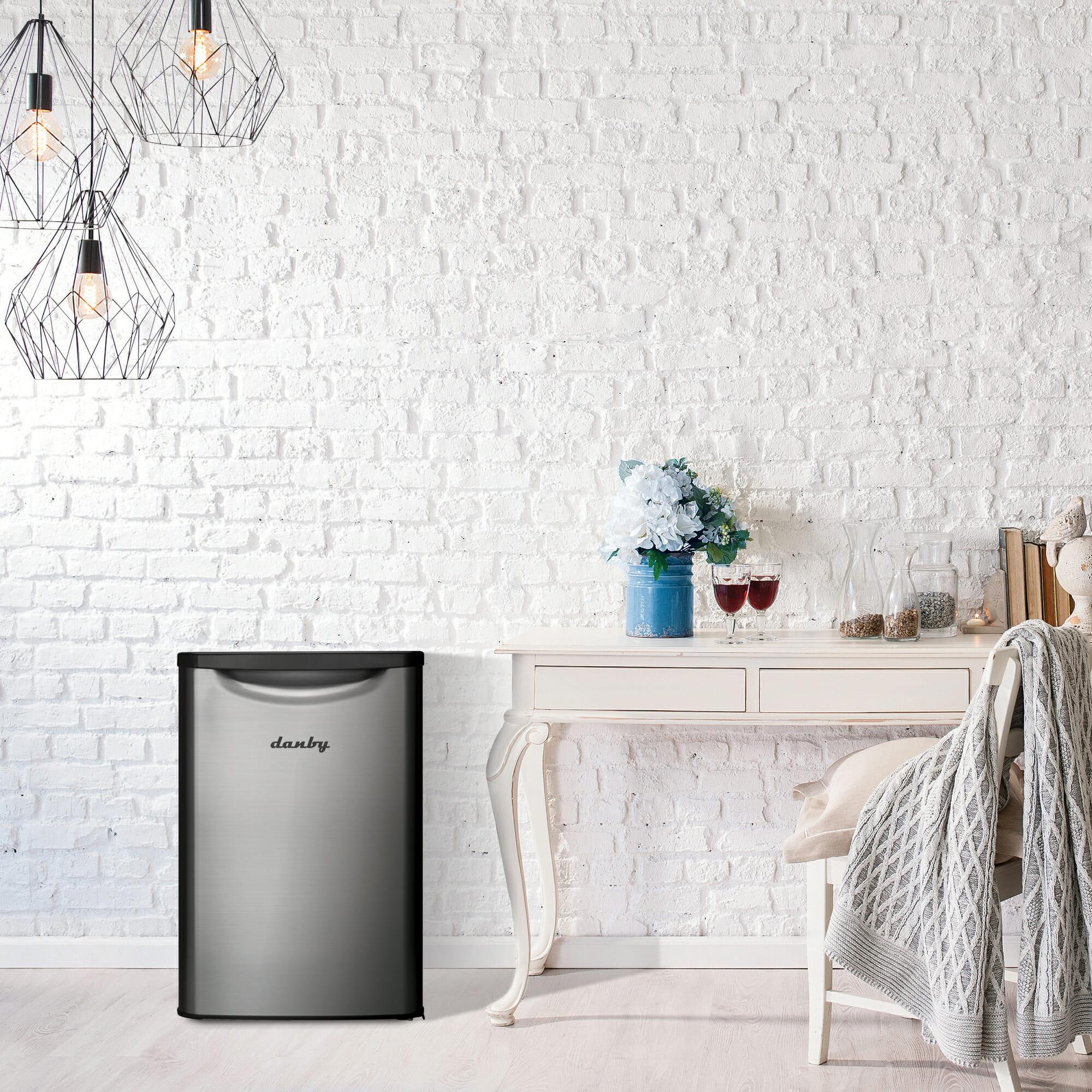 DAR026A2BSLDB Danby 2.6 cu. ft. Compact Fridge in Stainless Steel Look - Image 4
