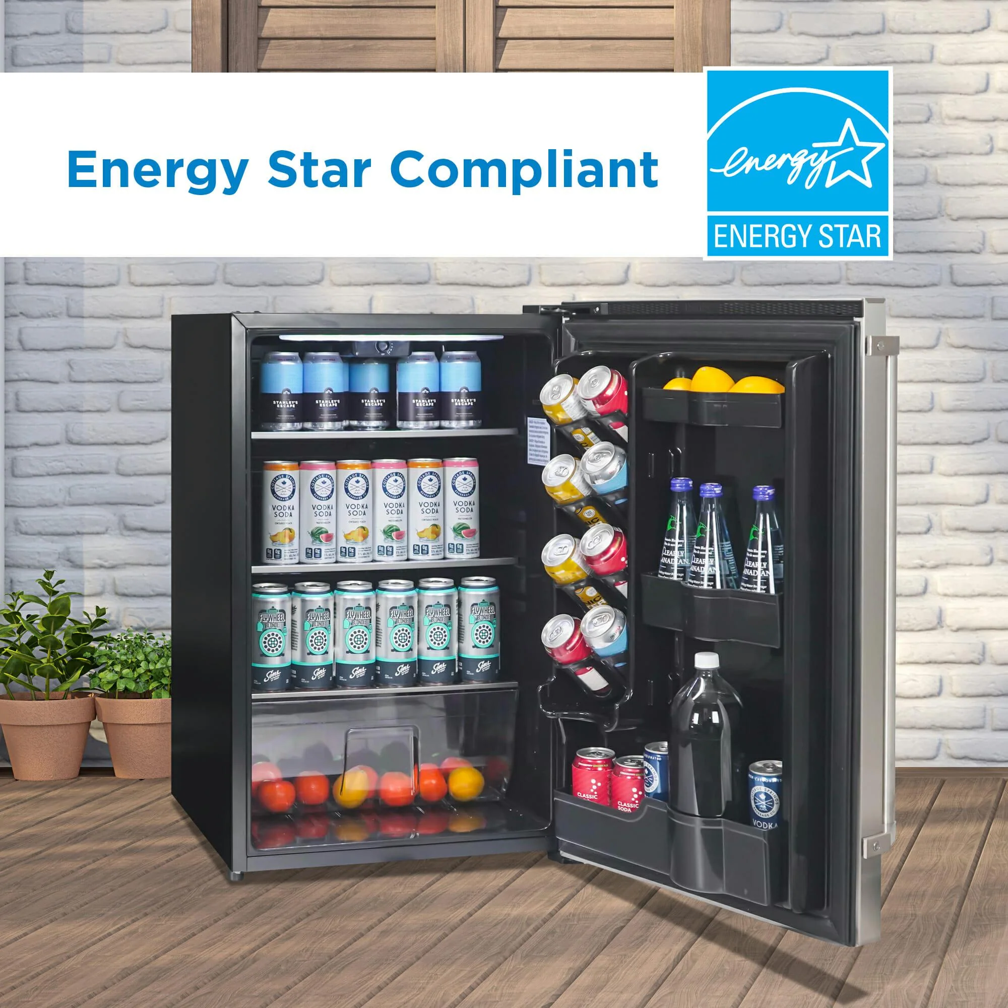 DAR044A1SSO Danby 4.4 cu. ft. Outdoor Fridge in Stainless Steel - Image 4
