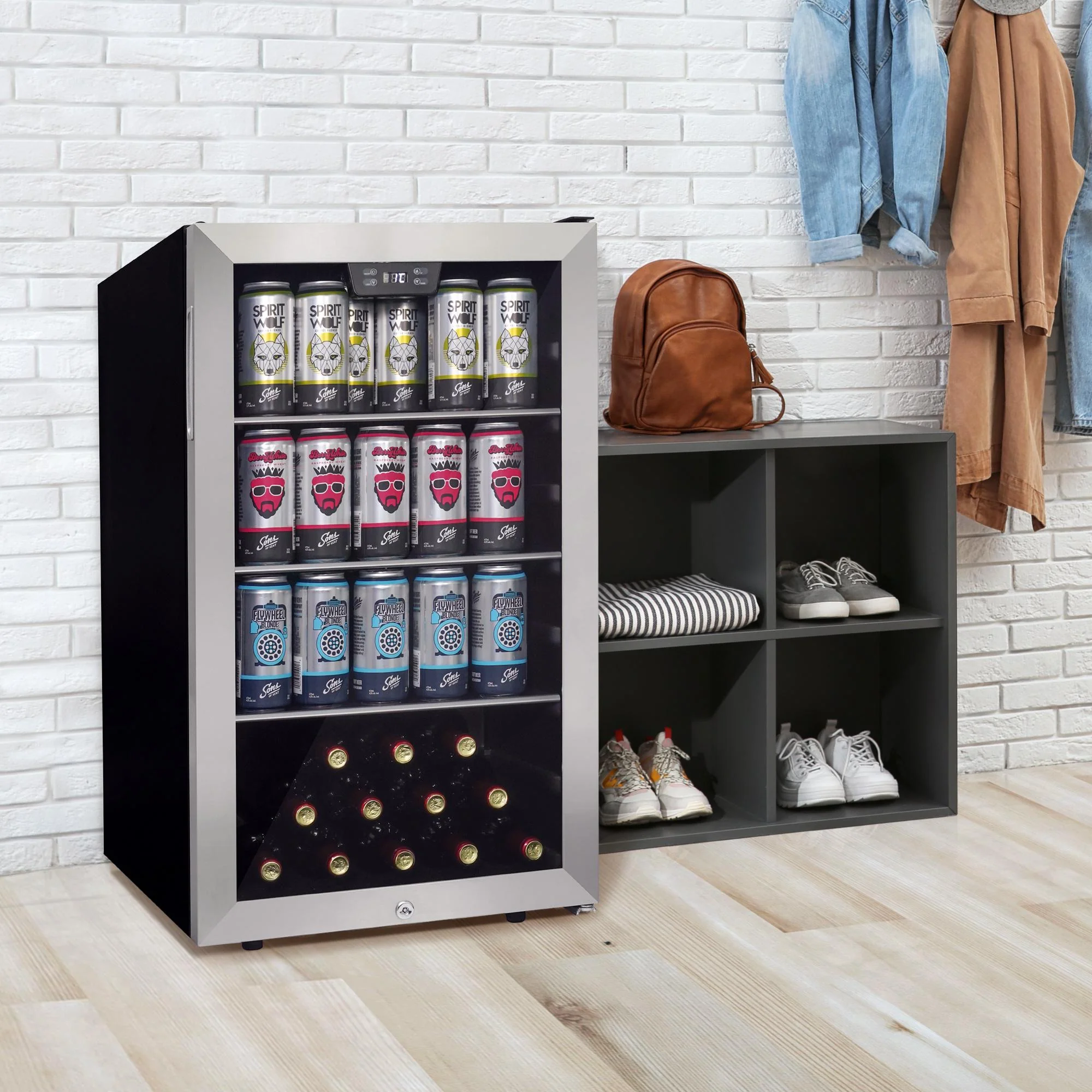 DBC045L1SS Danby 4.5 cu. ft. Free-Standing Beverage Center in Stainless Steel - Image 9