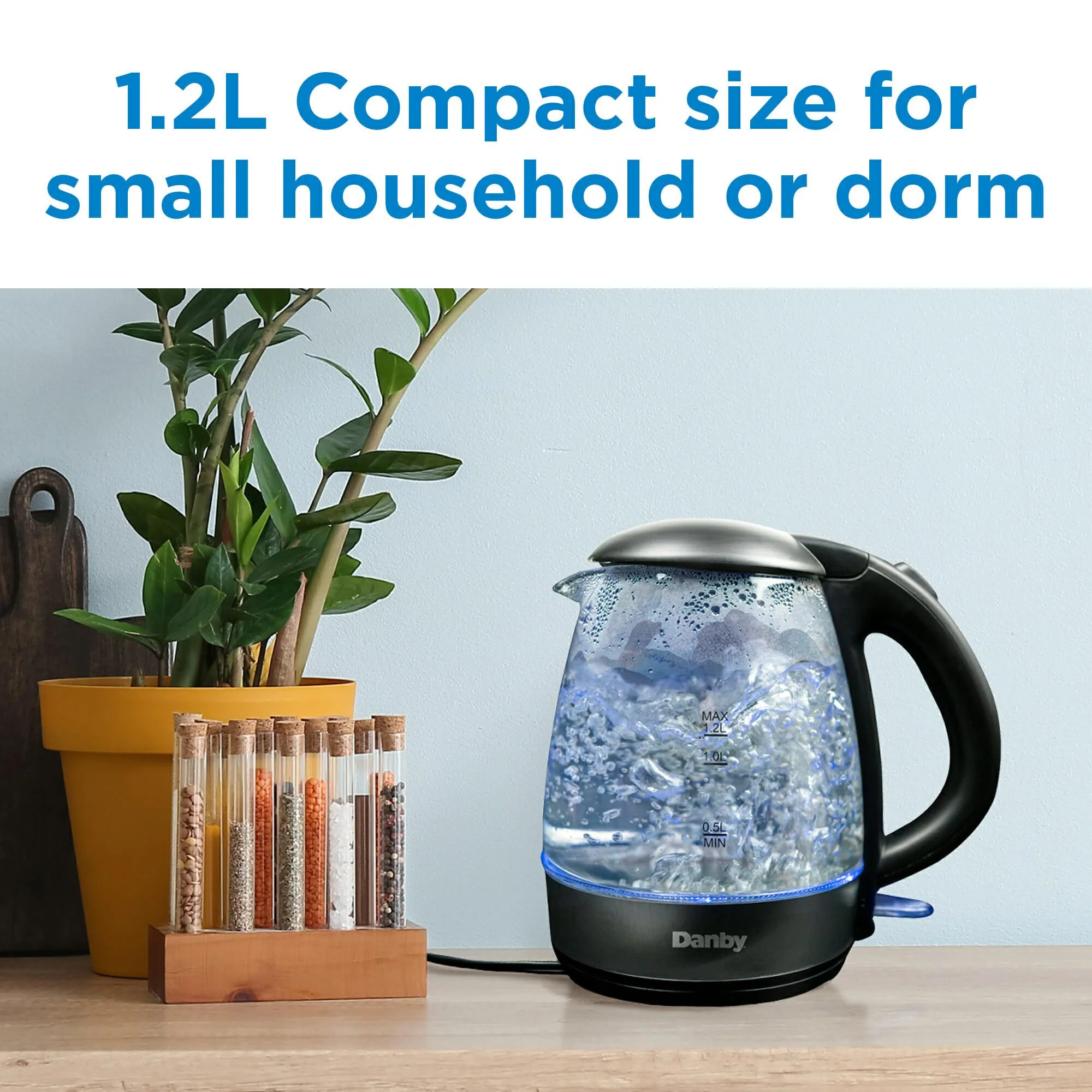 DBKT12013BD11 Danby 1.2L Glass Kettle in Black - Image 5