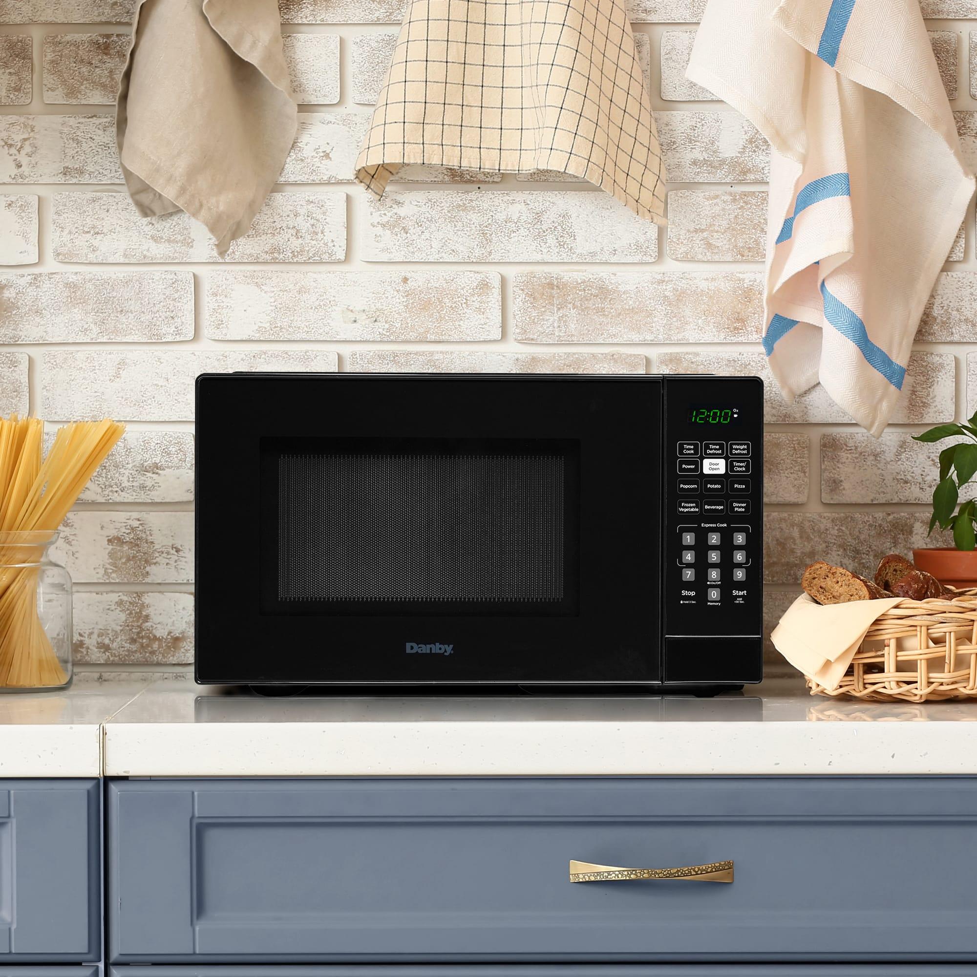 DBMW1121BBB Danby 1.1 cu. ft. Countertop Microwave in Black - Image 4