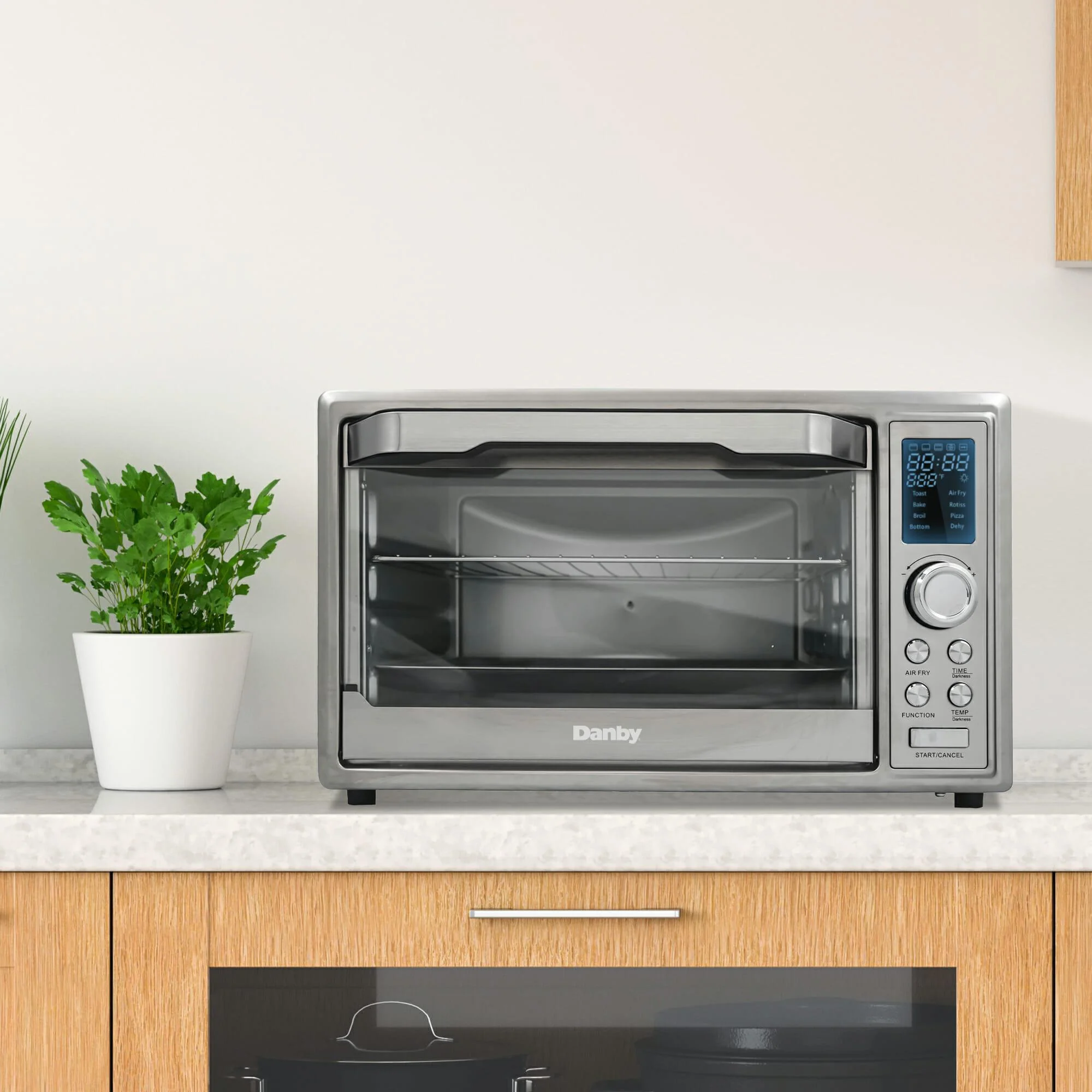 DBTO0961ABSS Danby 0.9 cu. ft. Toaster Oven with Air Fry Technology in Stainless Steel - Image 11