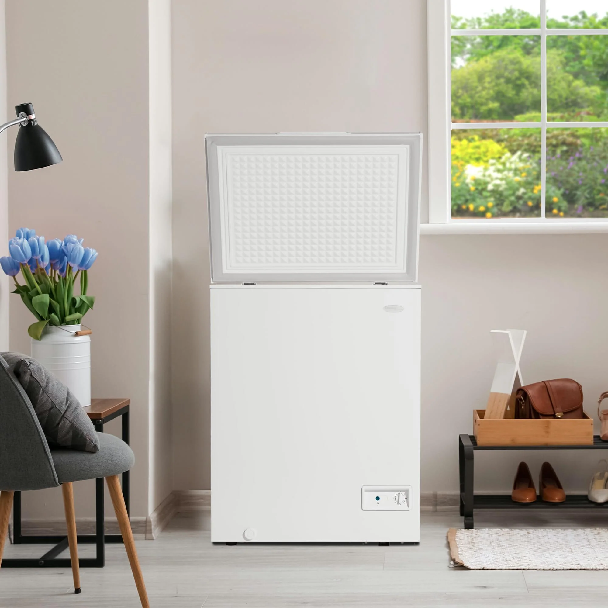 DCF050A6WM Danby 5.0 cu. ft. Square Model Chest Freezer DOE in White - Image 10