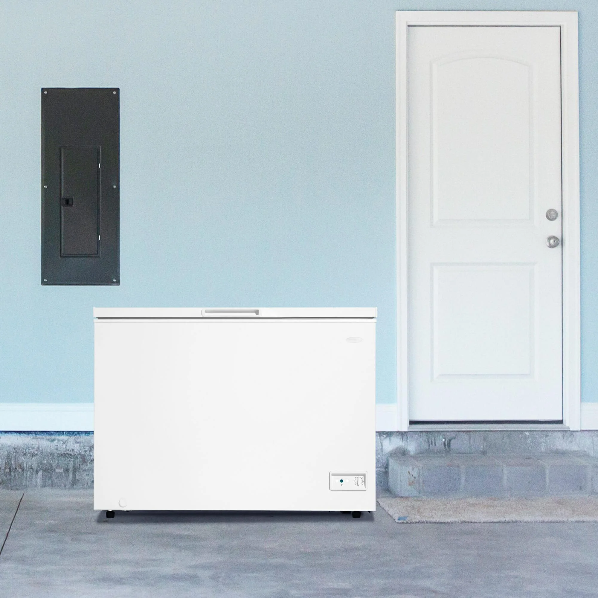 DCF100A6WM Danby 10.0 cu. ft. Square Model Chest Freezer in White - Image 9