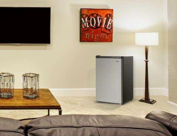 Danby 4.5 cu. ft. Compact Fridge with True Freezer in Stainless Steel - Image 12
