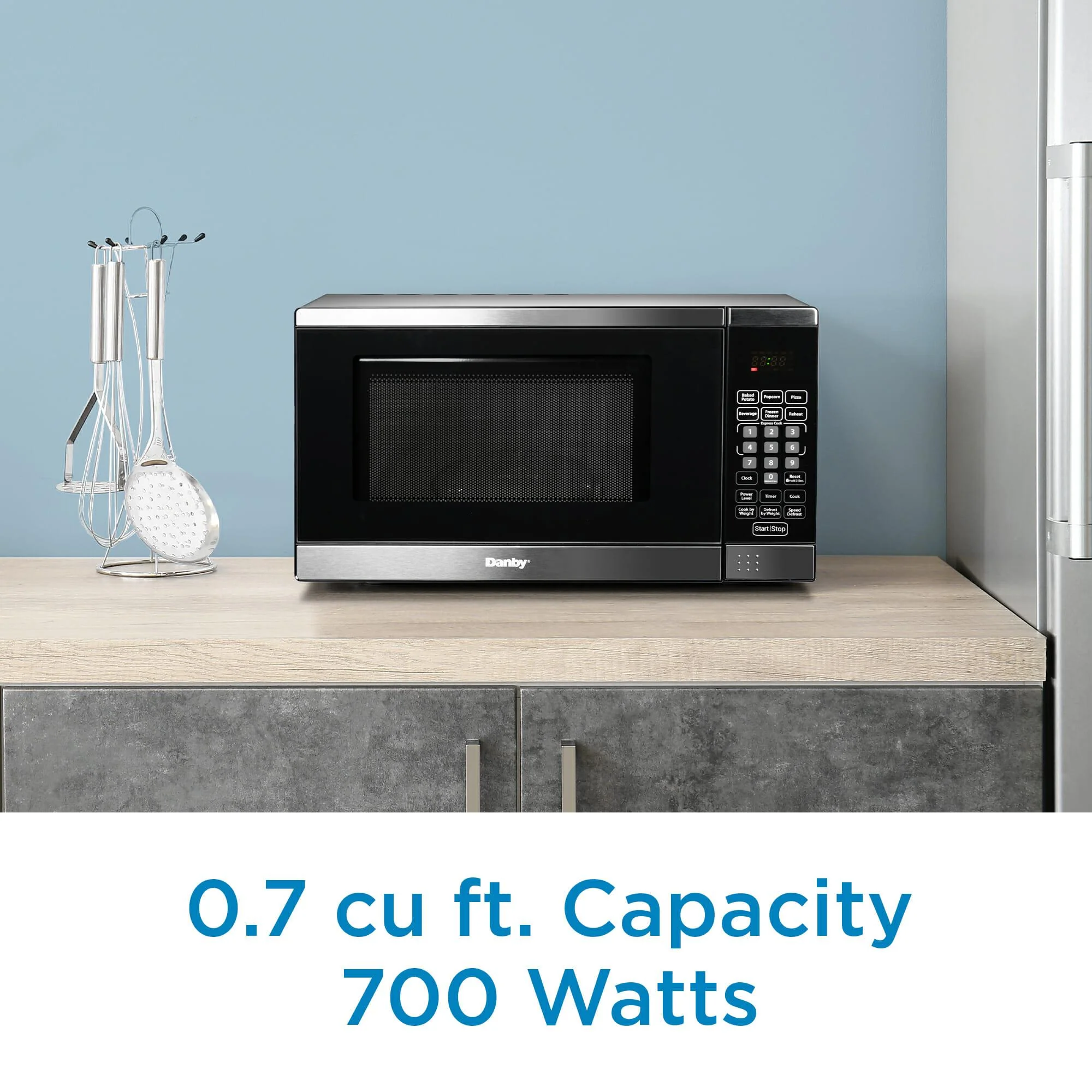 DDMW007501G1 Danby Designer 0.7 cu. ft. Space Saving Under the Cupboard Microwave in Stainless Steel - Image 4