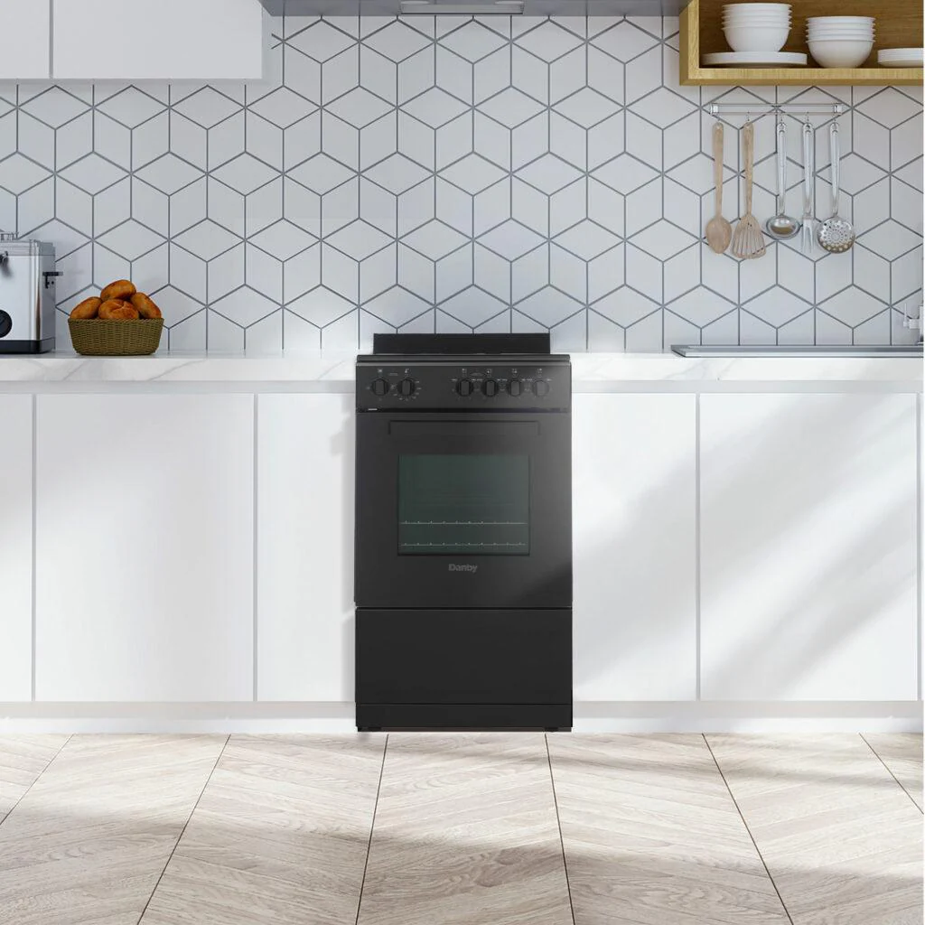 DER20V1B Danby 20 Wide Electric Range in Black - Image 5