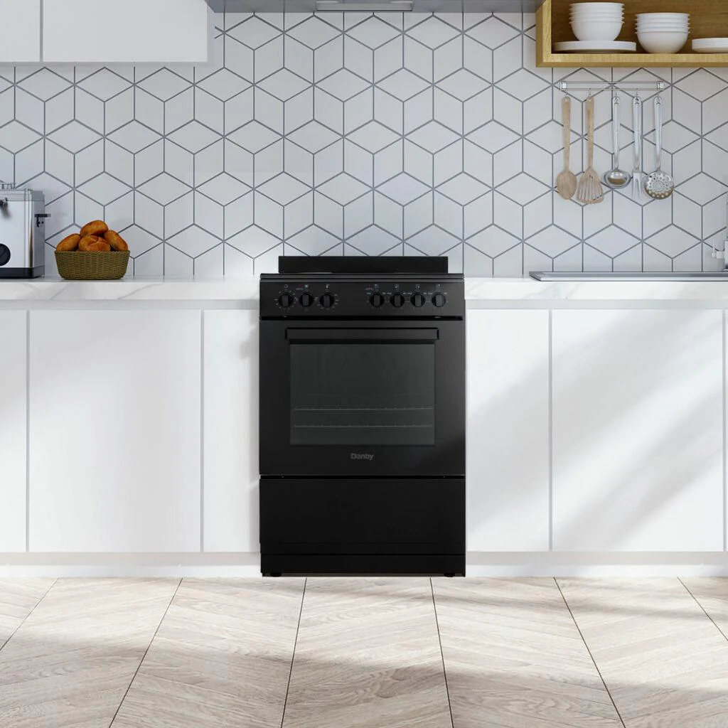 DER24V1B Danby 24 Wide Electric Range in Black - Image 4