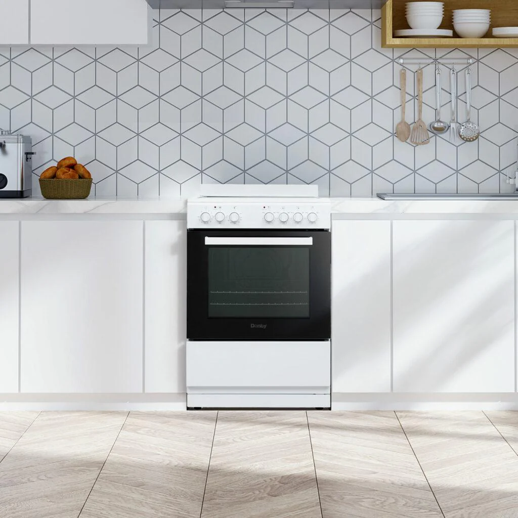 DER24V1W Danby 24 Wide Electric Range in White - Image 5