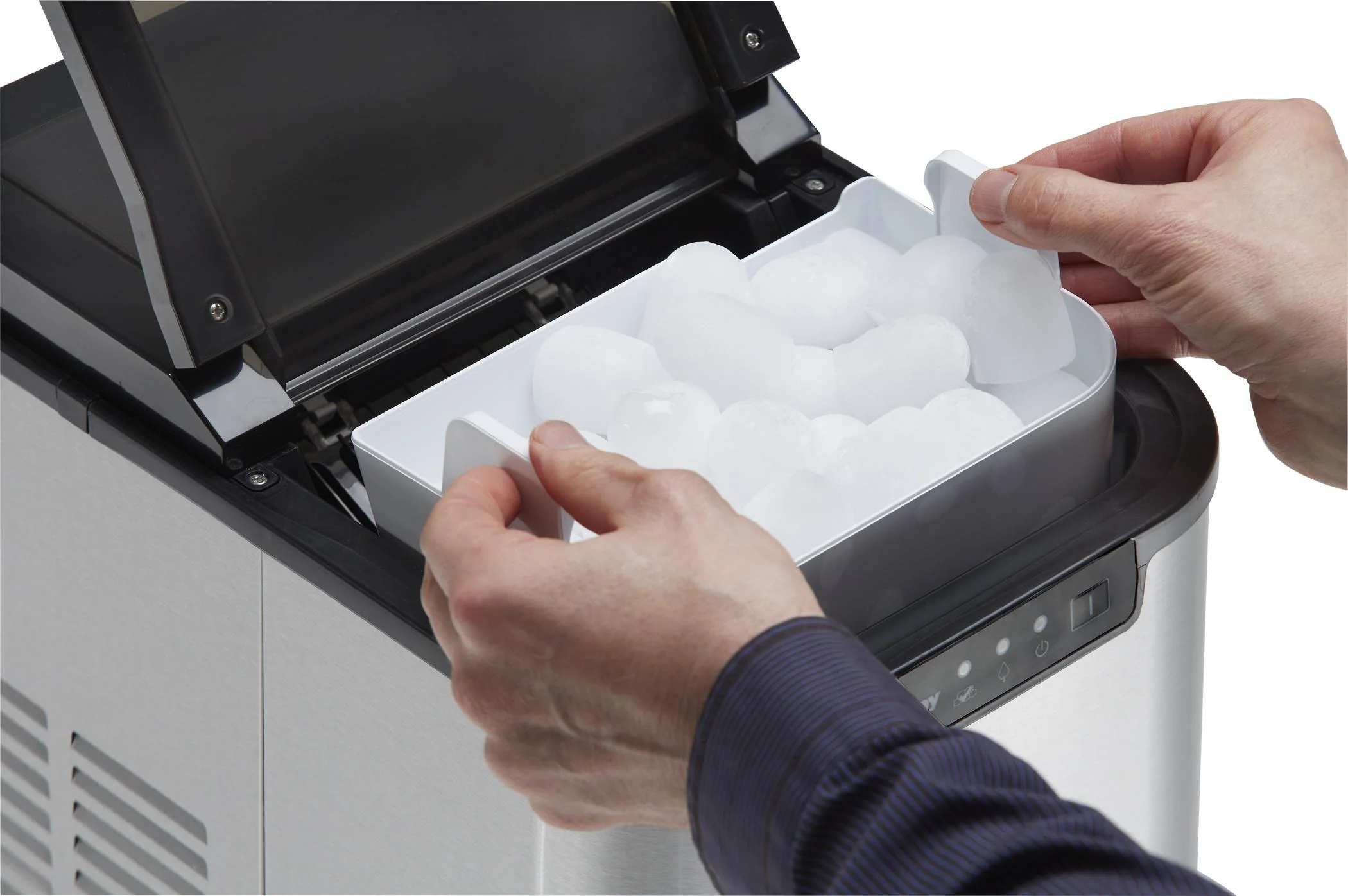 DIM2500SSDB Danby 25 lbs. Countertop Ice Maker in Stainless Steel - Image 10