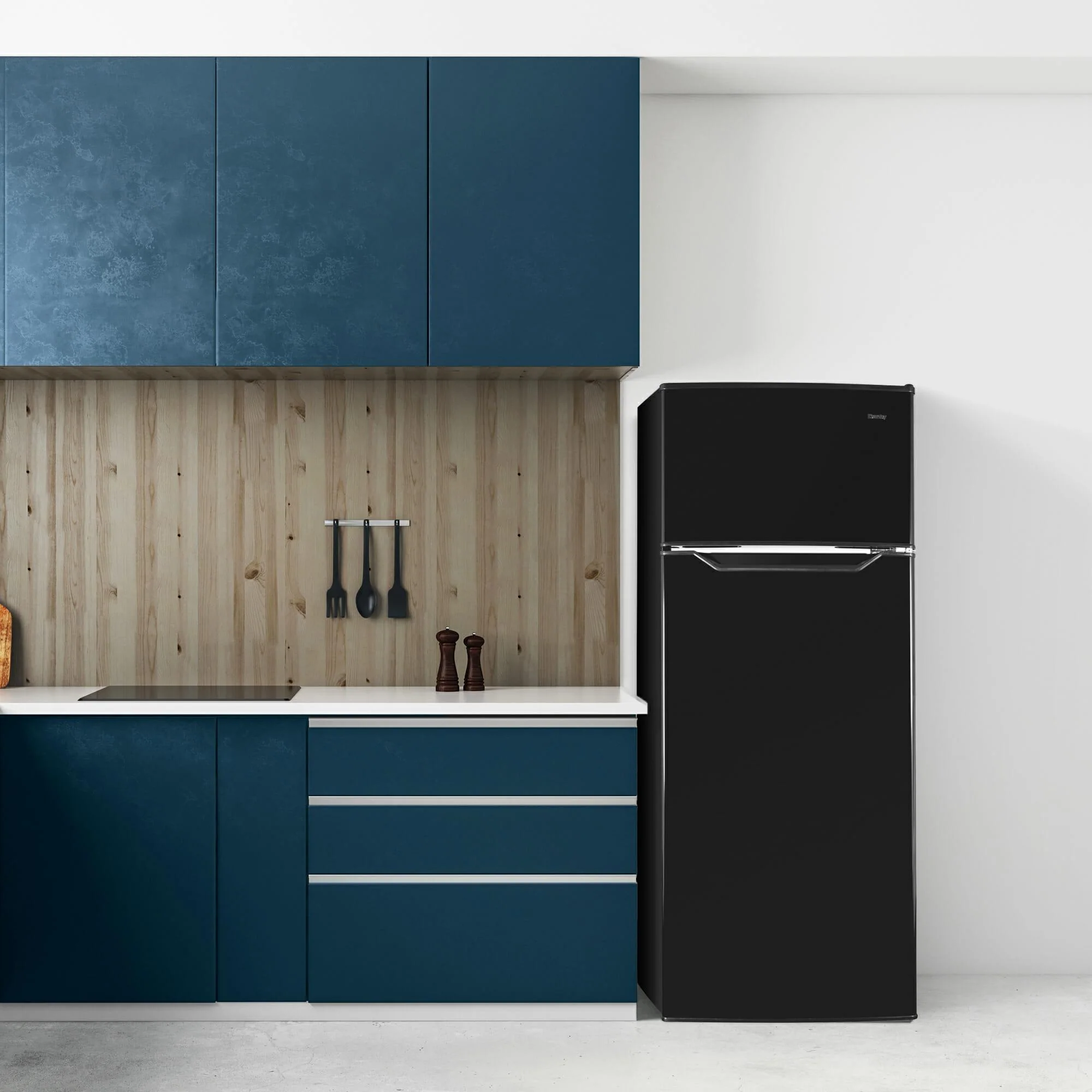 DPF074B2BDB6 Danby 7.4 cu ft. Apartment Size Fridge Top Mount in Black - Image 5