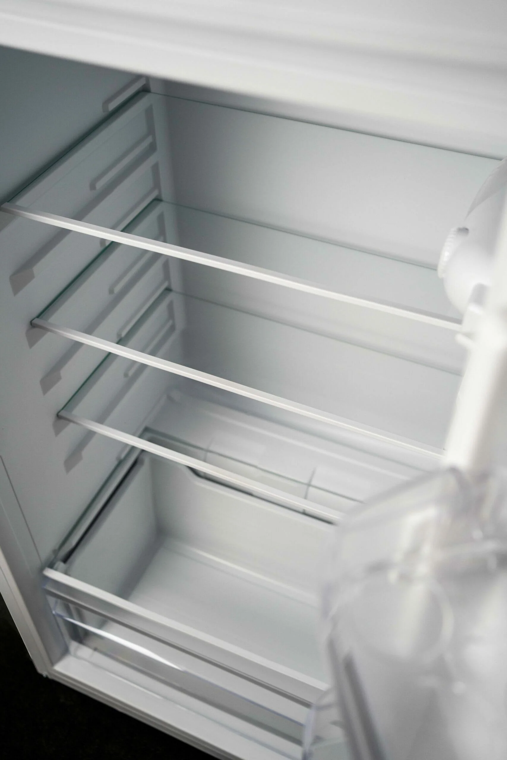 DPF074V1WDB6 Danby 7.4 cu. ft. Apartment Size Fridge Top Mount in White - Image 19