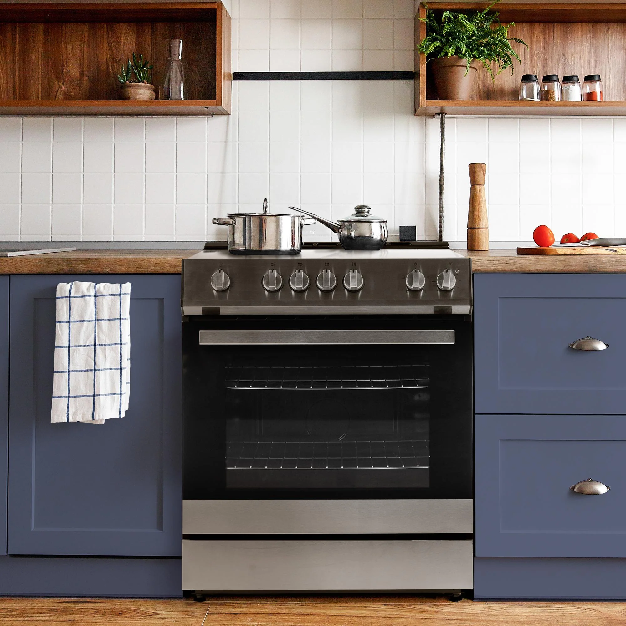 DRRM300BSS Danby 30 Slide in Smooth Top Electric Range with Knob Controls in Stainless Steel - Image 8