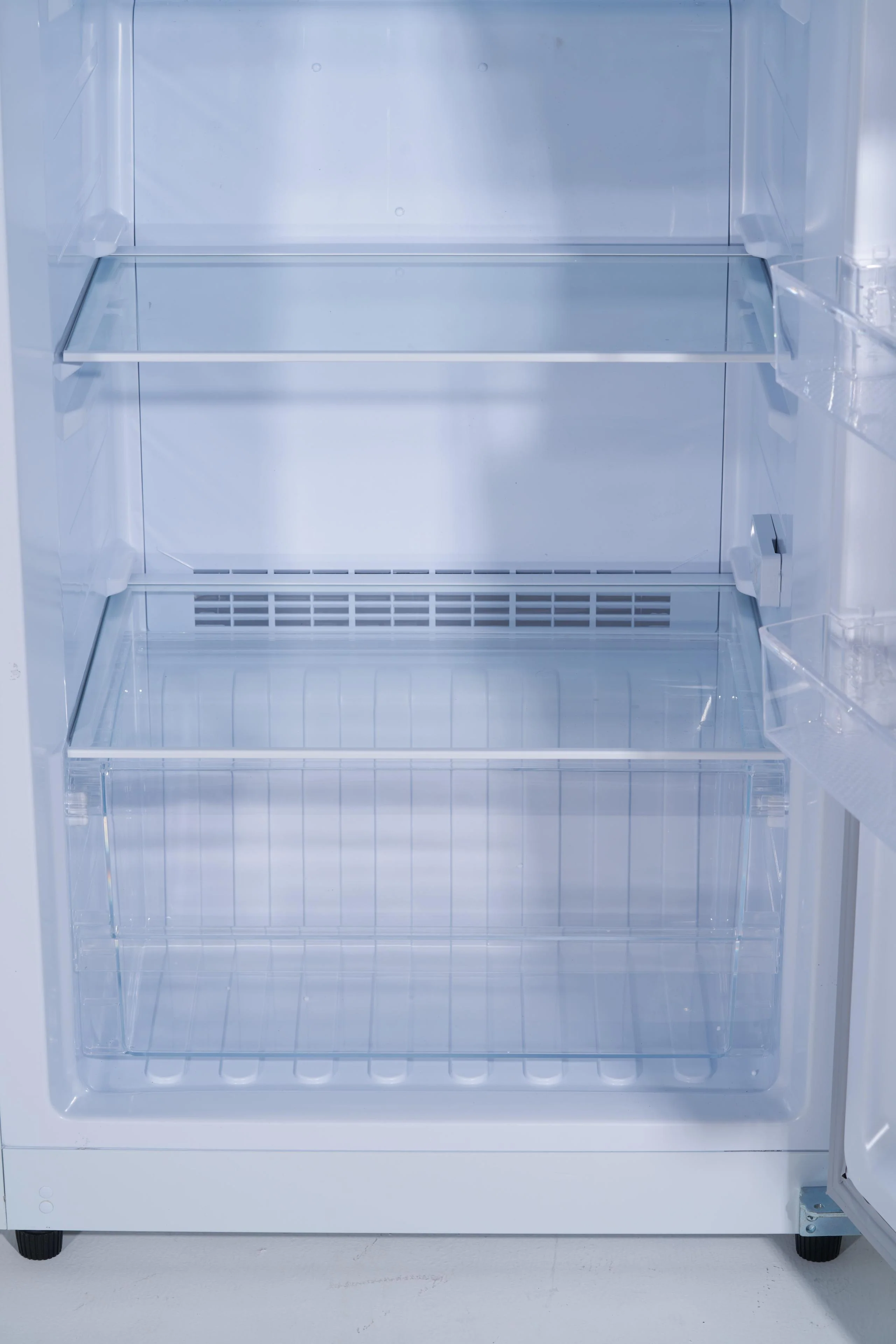 DUF140A1WDB Danby 14.0 cu. ft. Frost Free Convertible Upright Freezer in White - Image 17