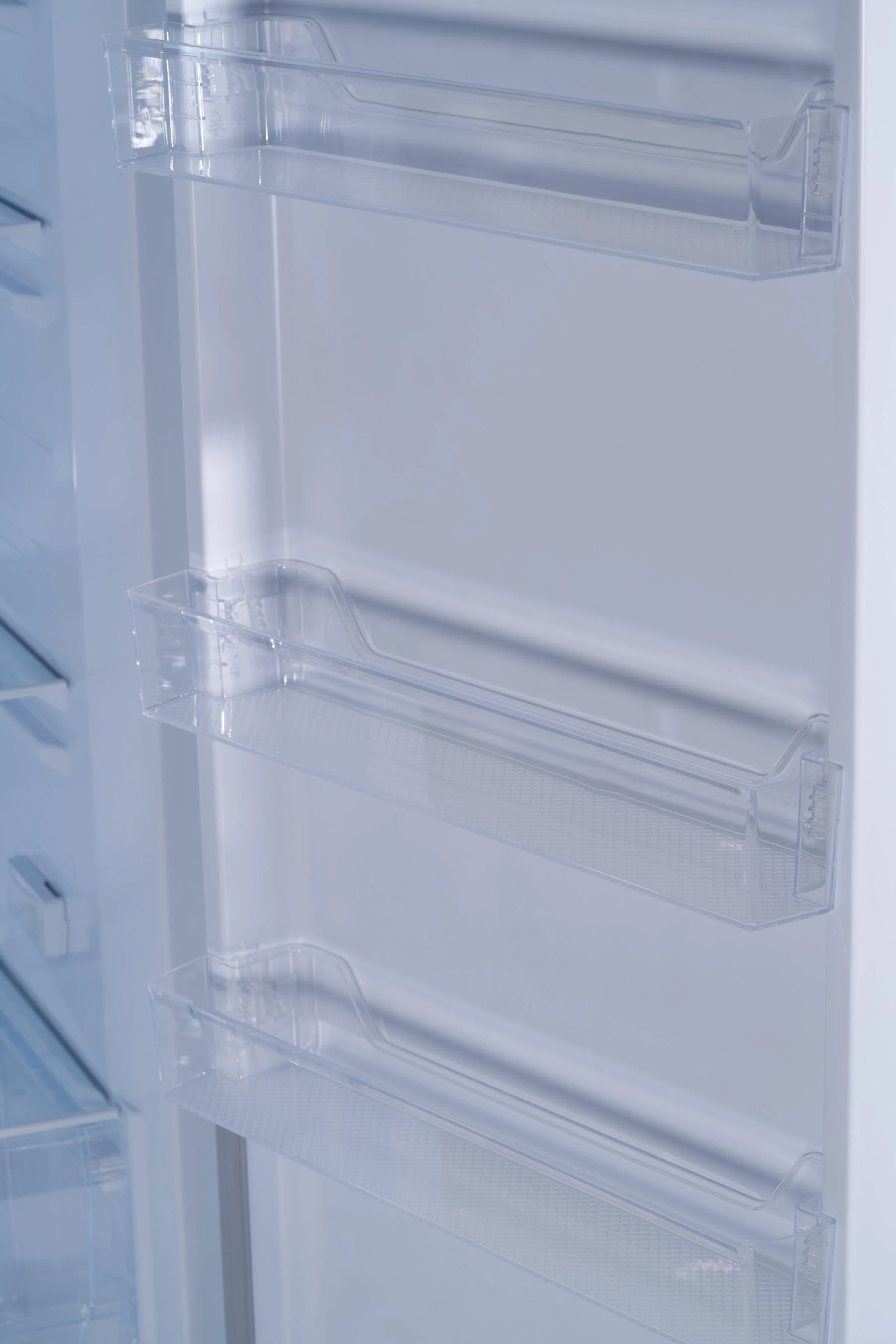 DUF140A1WDB Danby 14.0 cu. ft. Frost Free Convertible Upright Freezer in White - Image 7