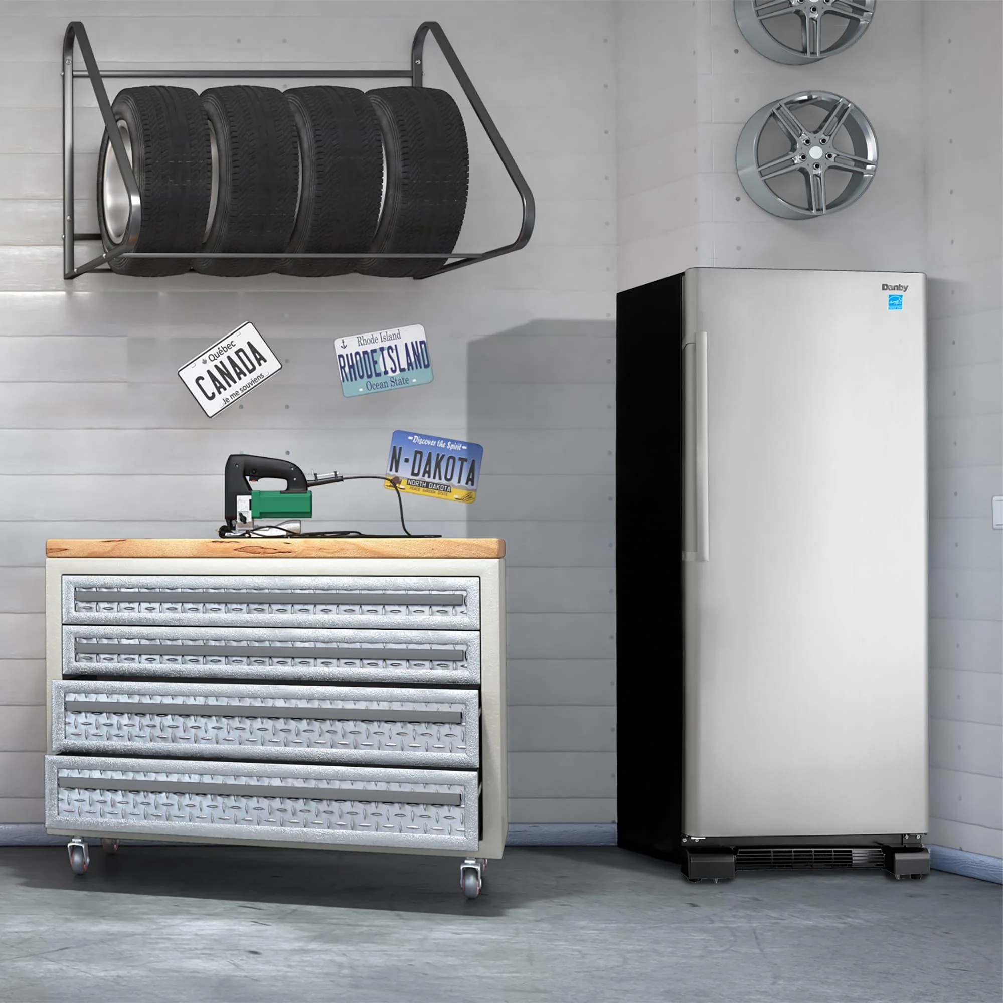 DUF167A4BSLDD Danby Designer 16.7 cu. ft. Upright Freezer in Stainless Steel Look - Image 3