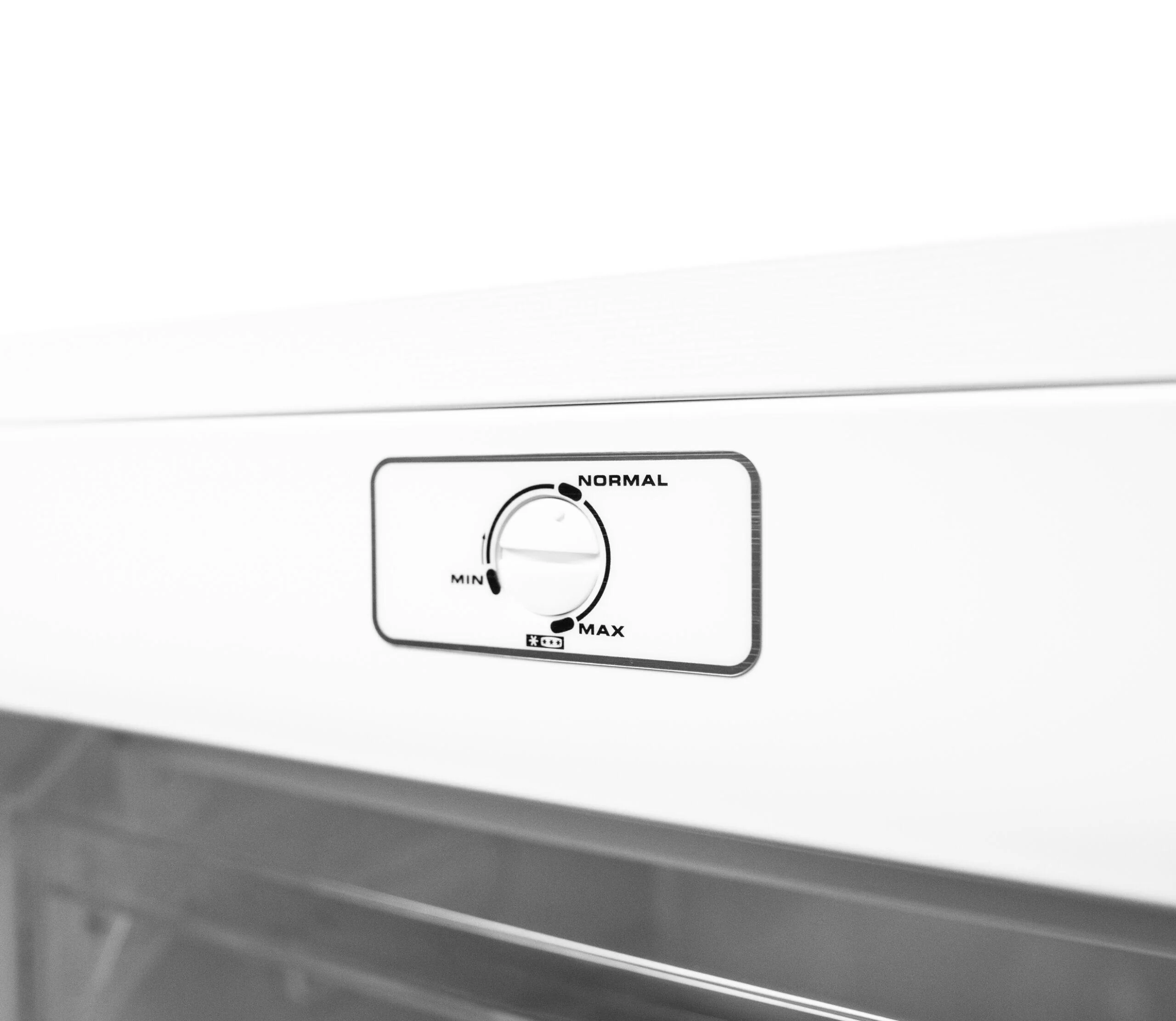 DUFM060B2WDB Danby 6.0 cu. ft. Upright Freezer in White - Image 10