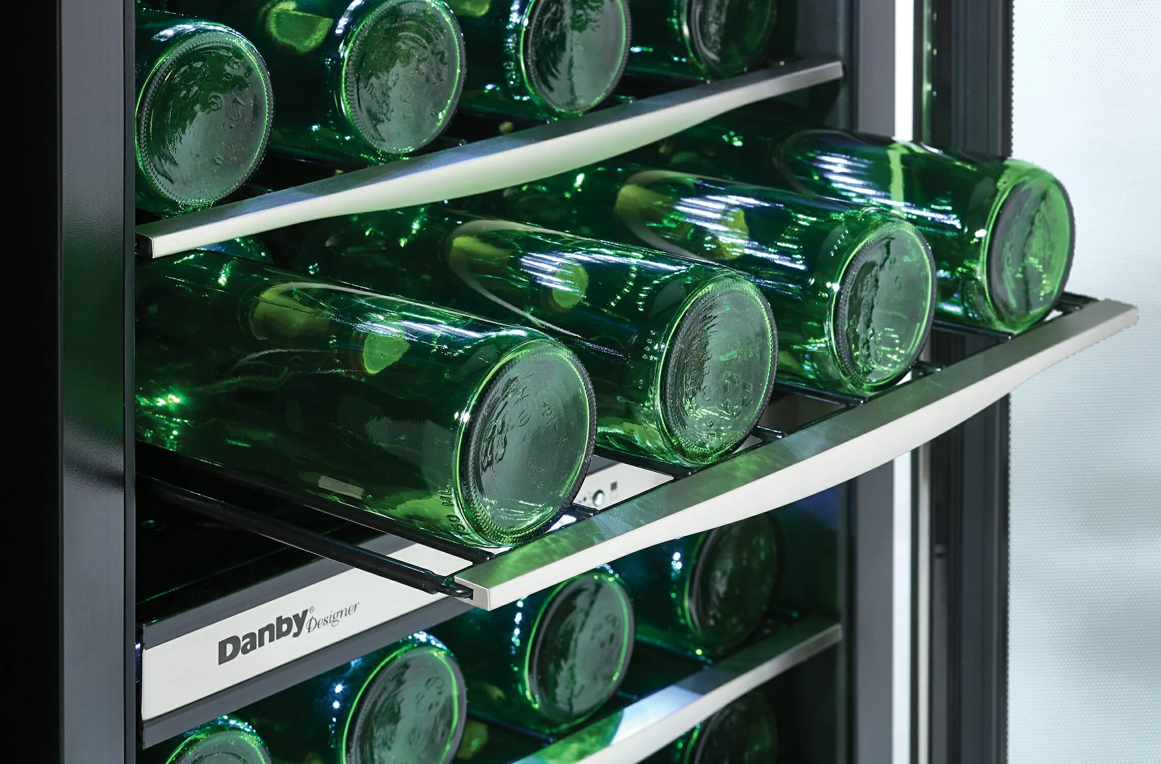 DWC040A3BSSDD Danby 38 Bottle Free-Standing Wine Cooler in Stainless Steel - Image 12