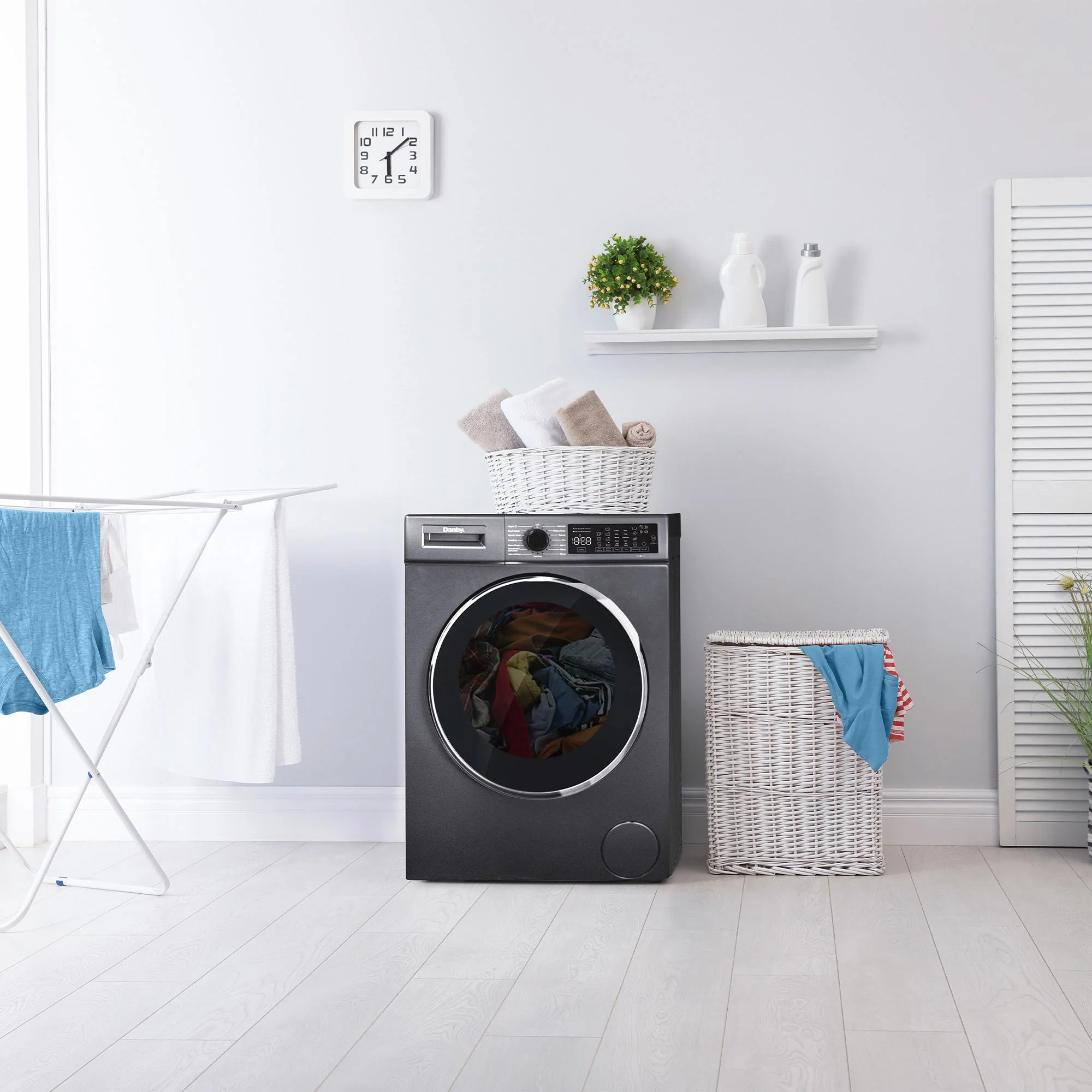 DWM022D1DSDB Danby 2.2 cu. ft. 24" Front Load Washing Machine - Image 12