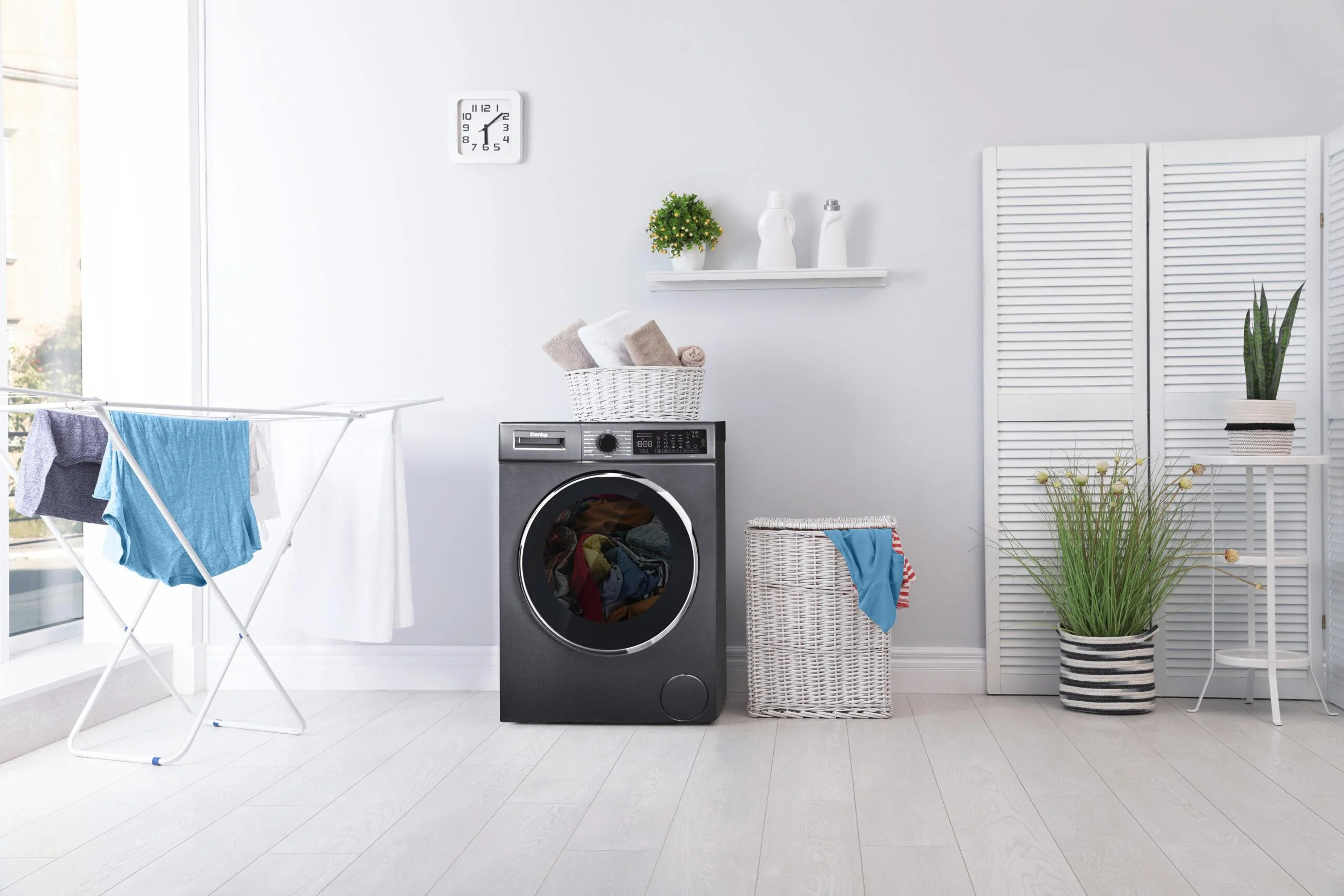 DWM022D1DSDB Danby 2.2 cu. ft. 24" Front Load Washing Machine - Image 13