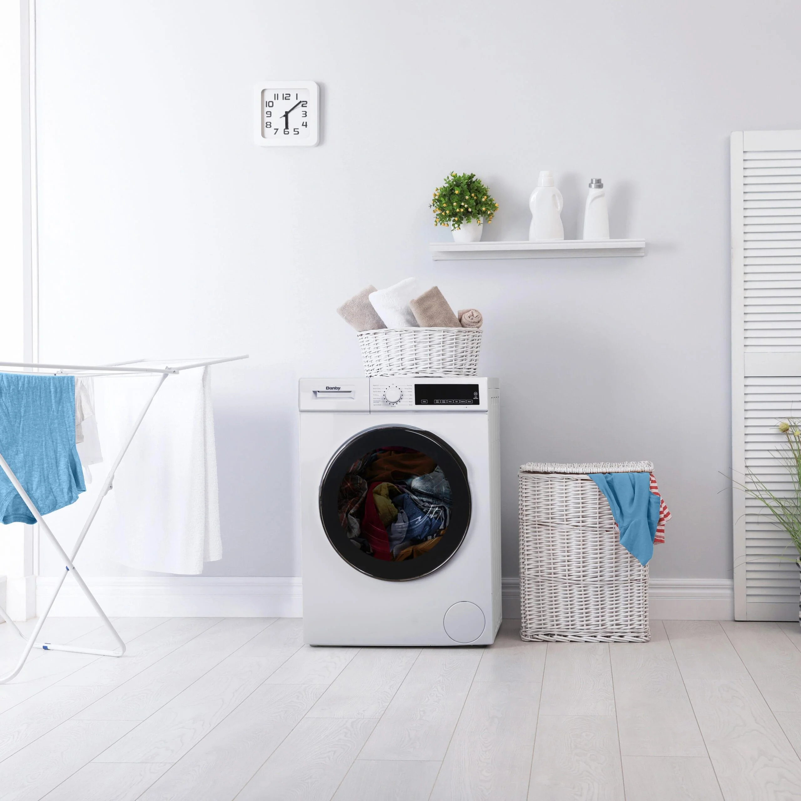 DWM022D3WDB Danby 24 Stackable Front Load Washer with Steam in White - Image 13