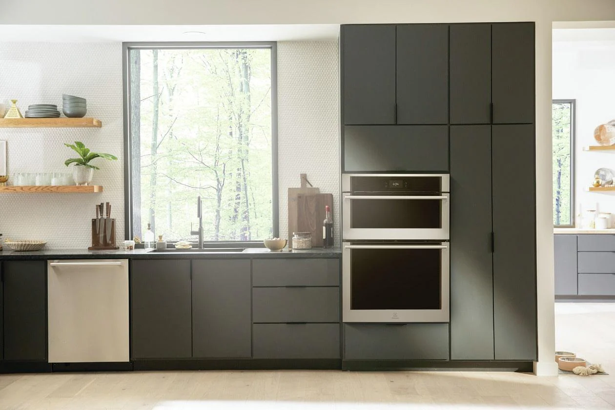 Electrolux ECWM3012AS 30" Wall Oven and Microwave Combination - Image 5