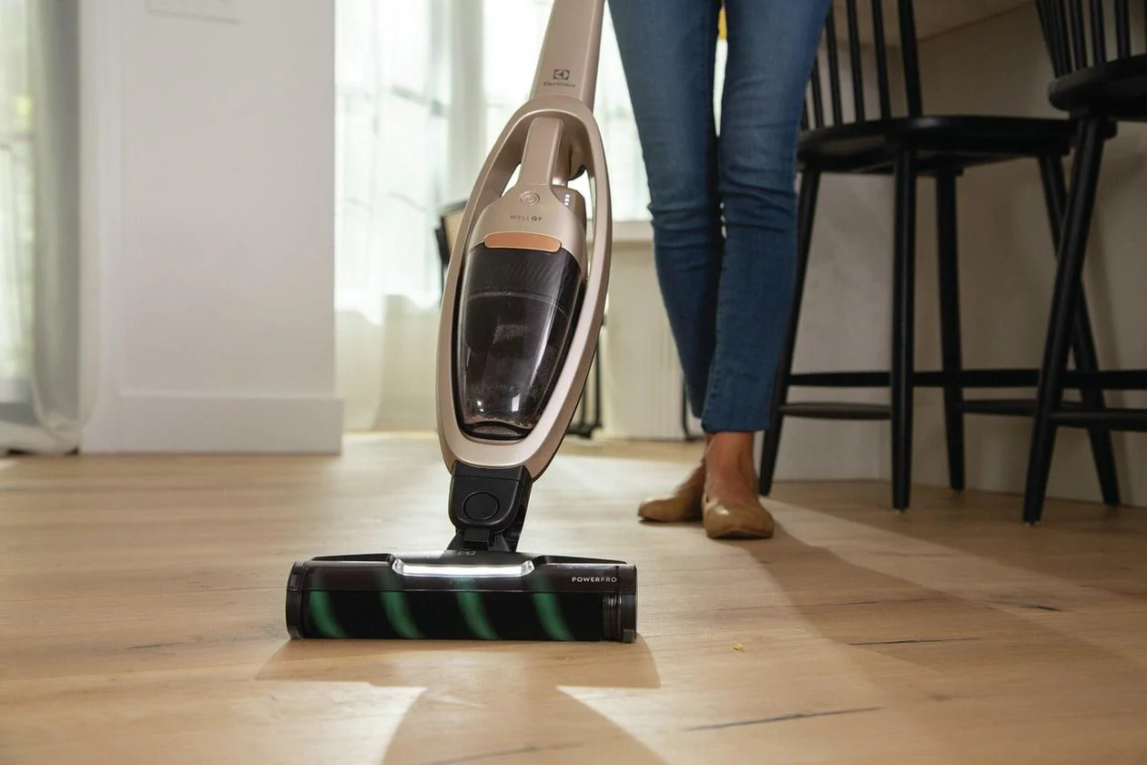 Electrolux EHVS35H2AQ WellQ7™ Hard Floor Vacuum - Image 14