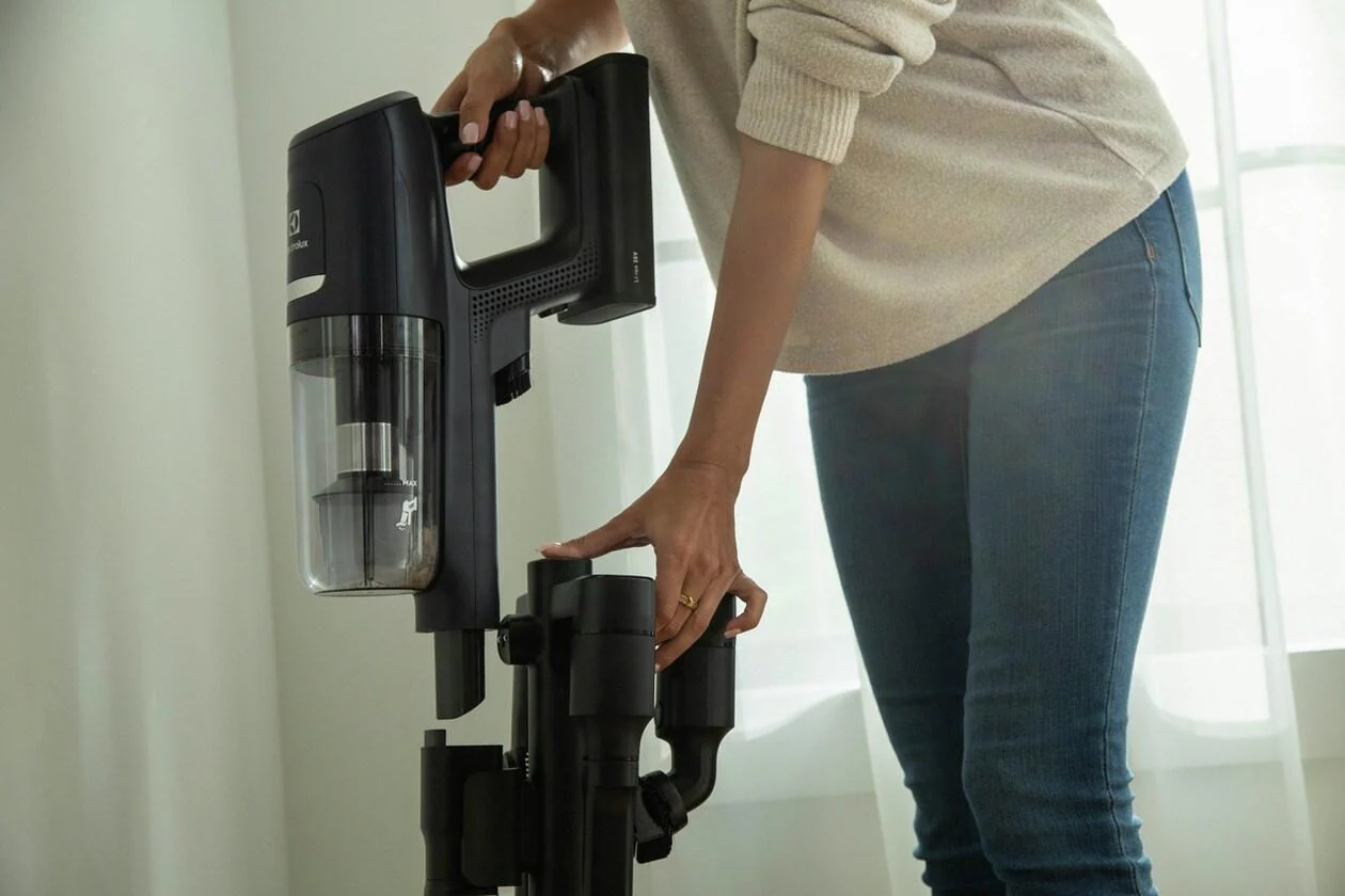 Electrolux EHVS85H3AD Ultimate800™ Hard Floor Vacuum - Image 6