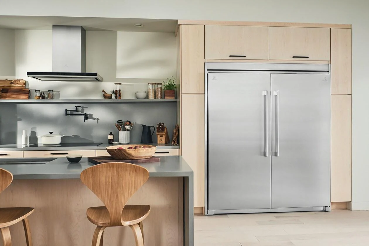 Electrolux EI33AR80WS 19 Cu. Ft. Single-Door Refrigerator - Image 4